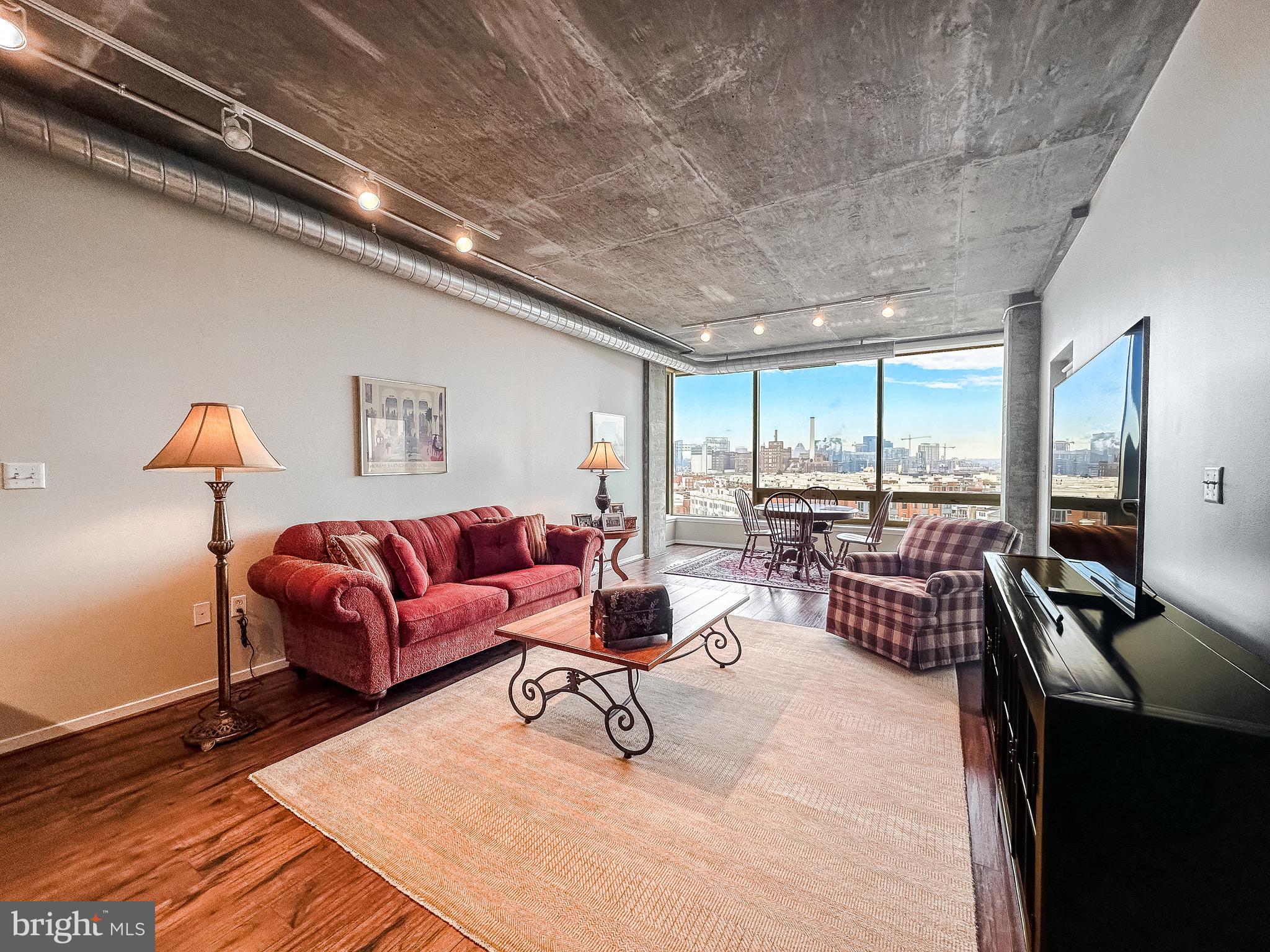 LOCUST POINT - Residential