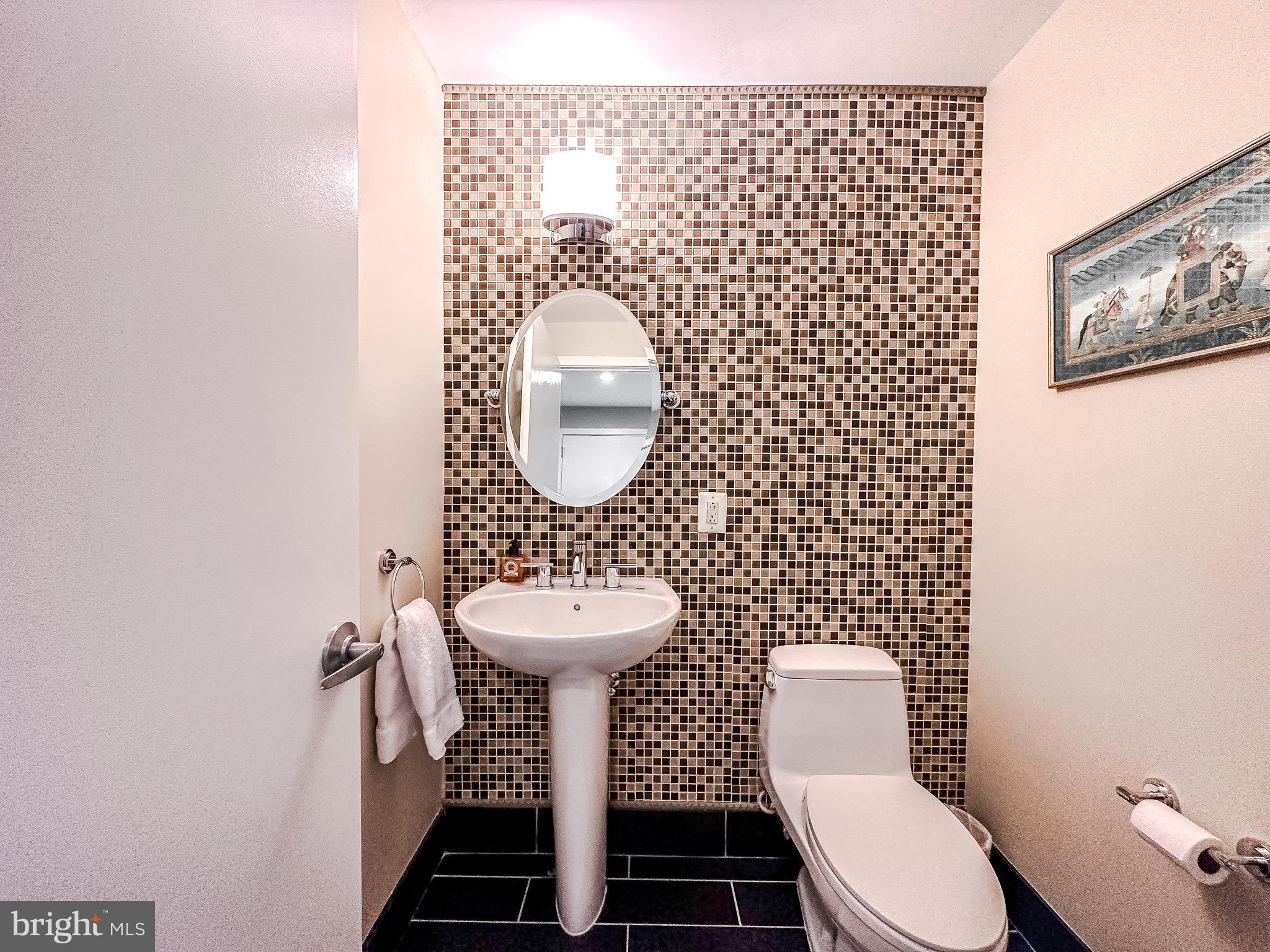 LOCUST POINT - Residential