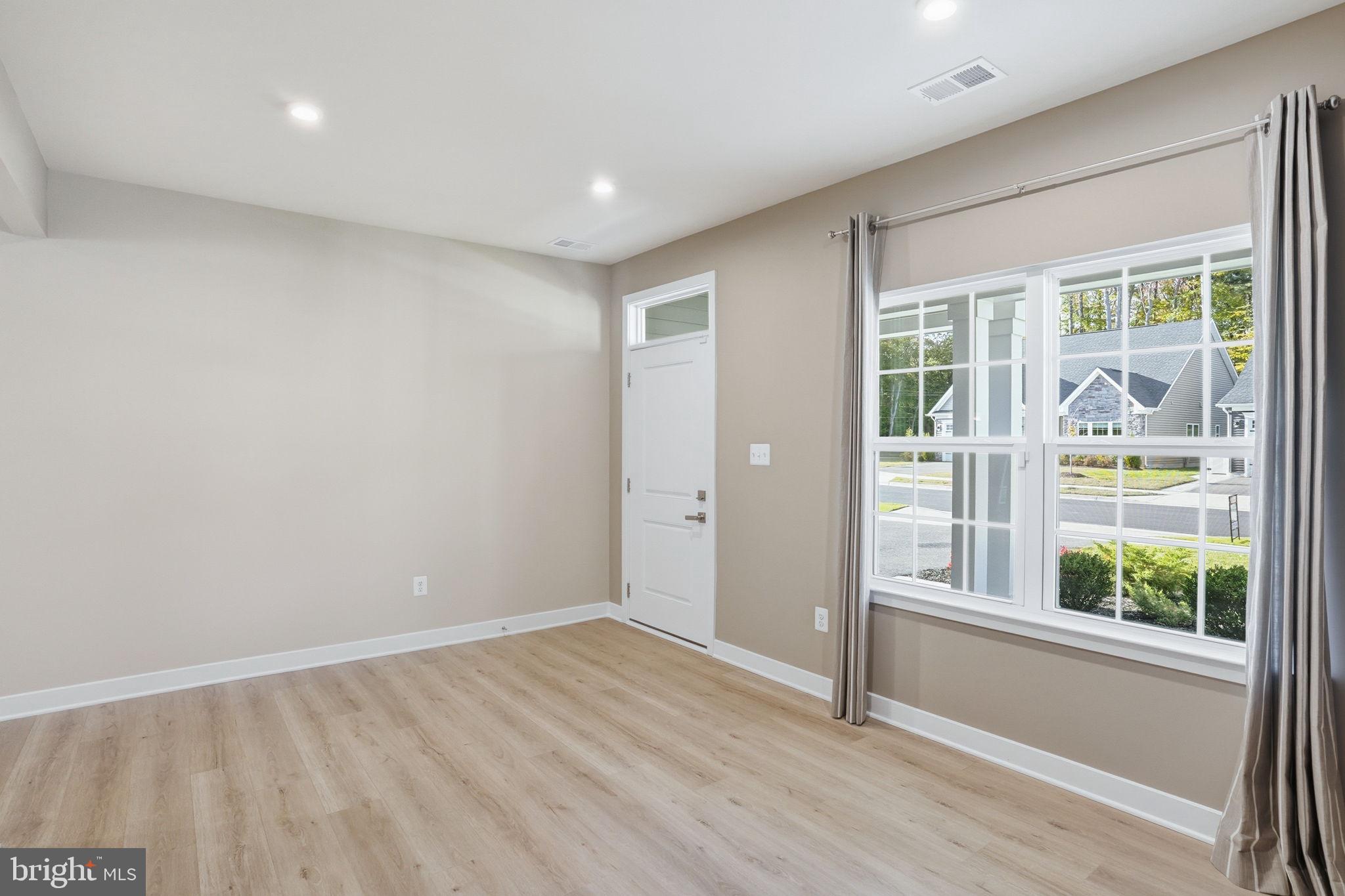 PERRY'S RETREAT - Residential