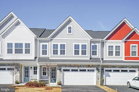 14702 Grand Cru Loop, Gainesville, VA MLS: VAPW2089646