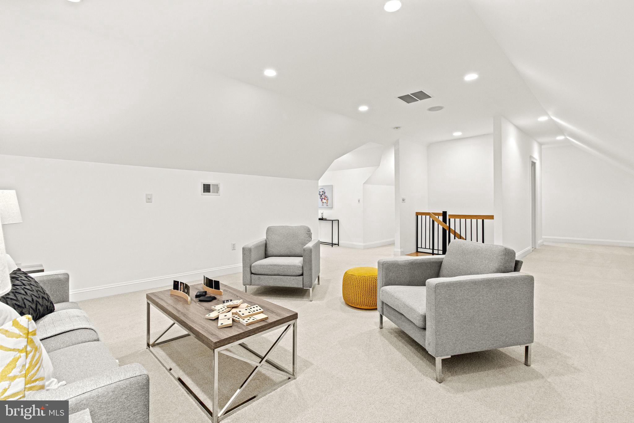 ALTA VISTA GARDENS - Residential