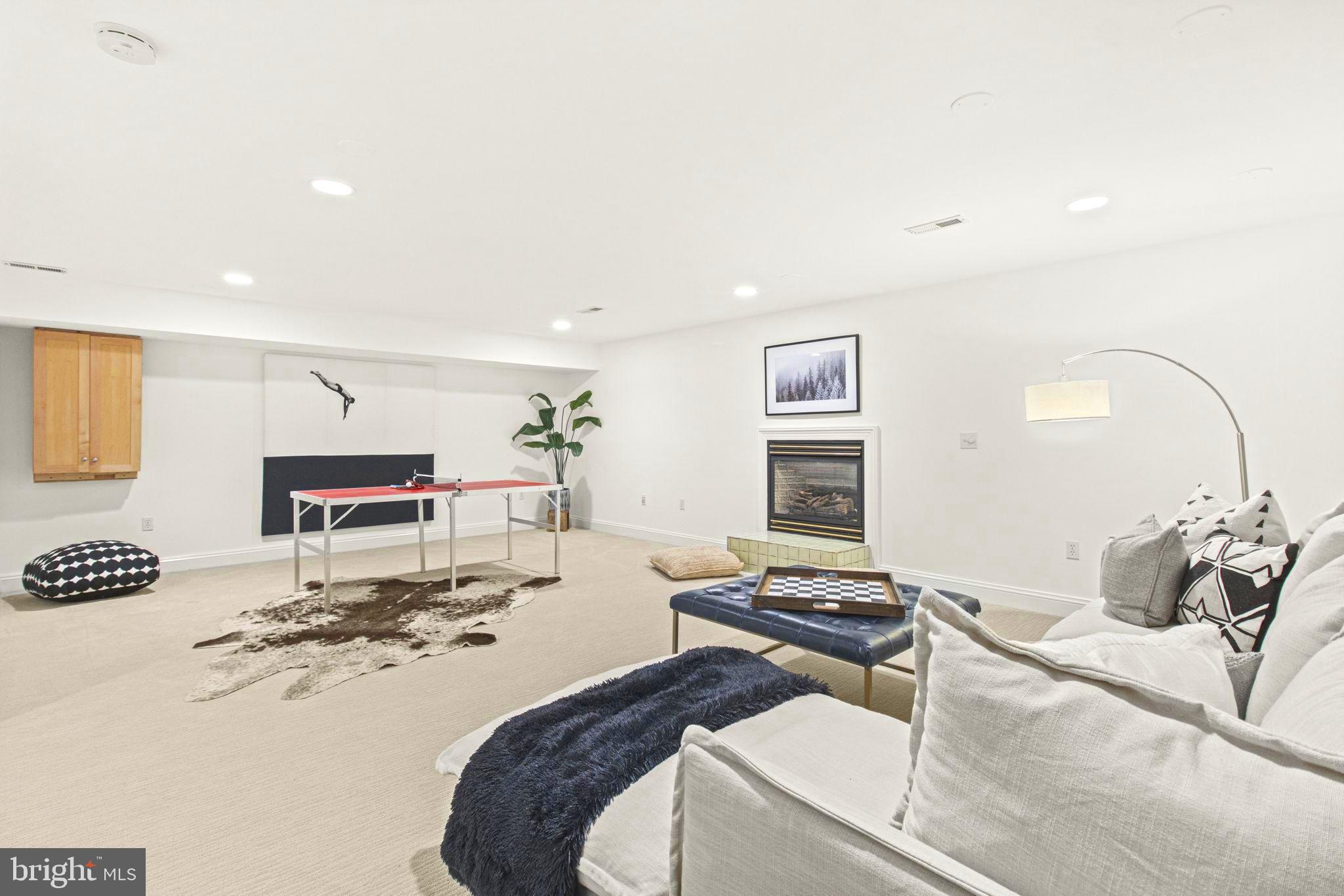 ALTA VISTA GARDENS - Residential