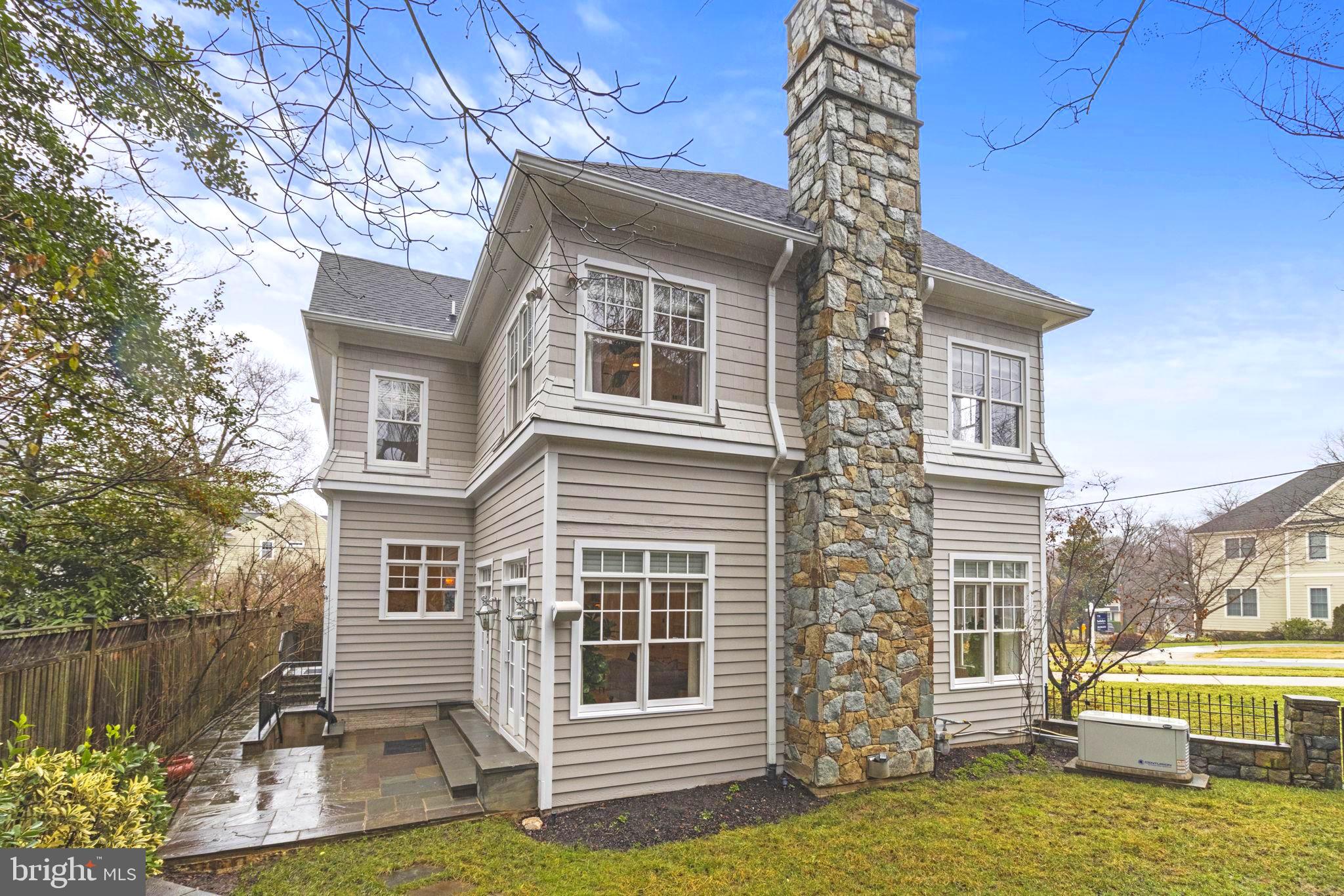 ALTA VISTA GARDENS - Residential