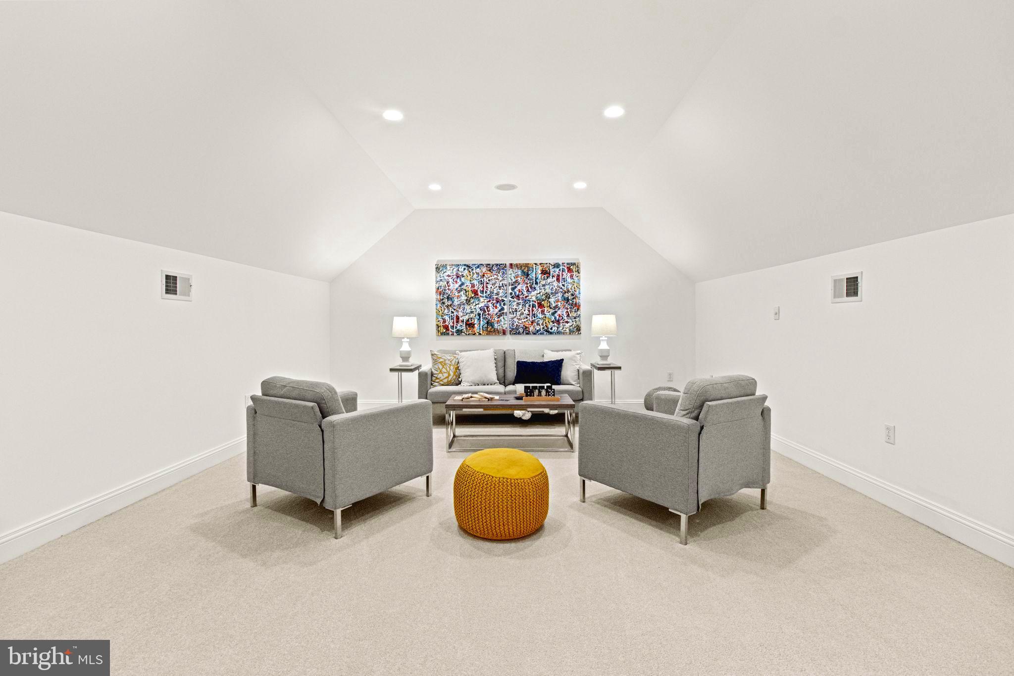 ALTA VISTA GARDENS - Residential