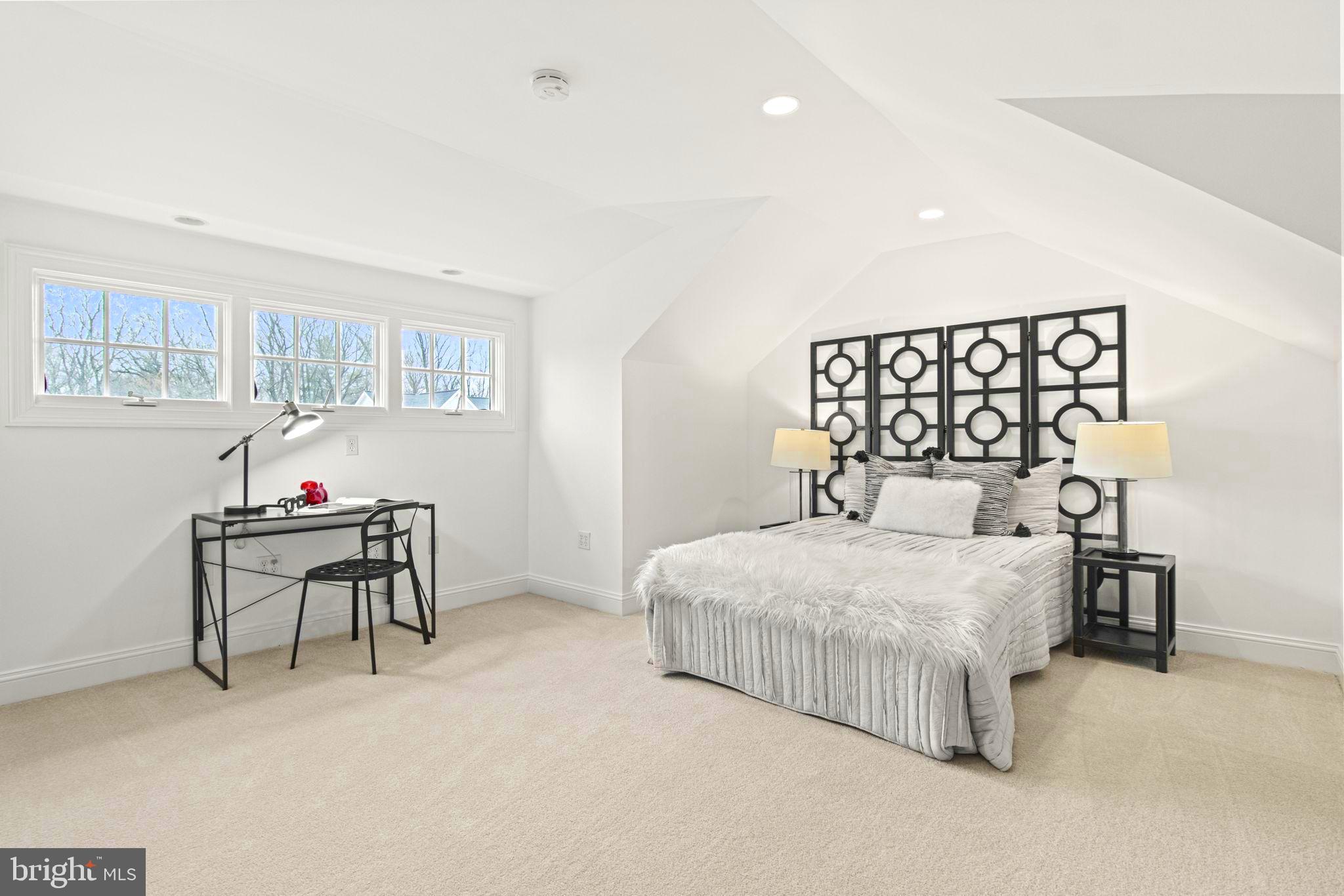 ALTA VISTA GARDENS - Residential