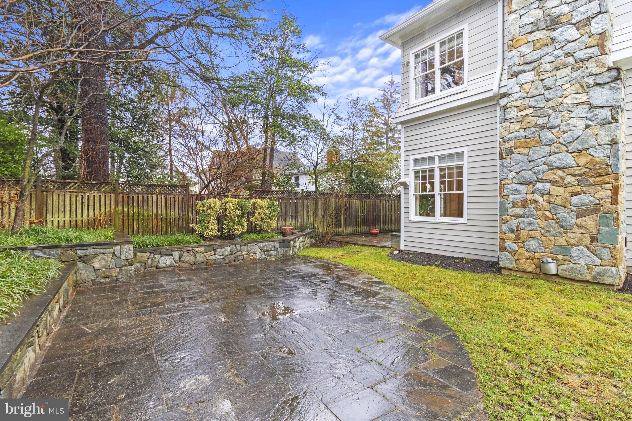 ALTA VISTA GARDENS - Residential