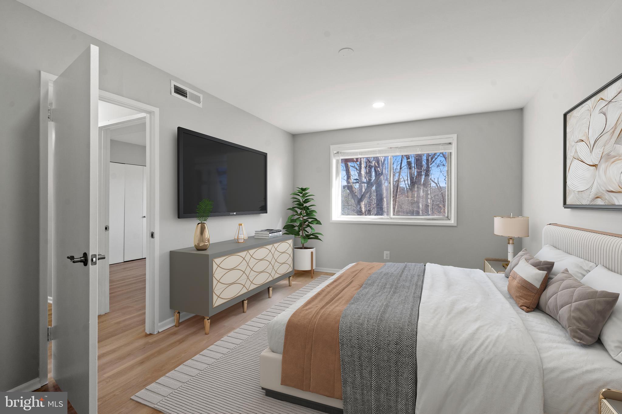 MOSBY WOODS GARDEN - Residential