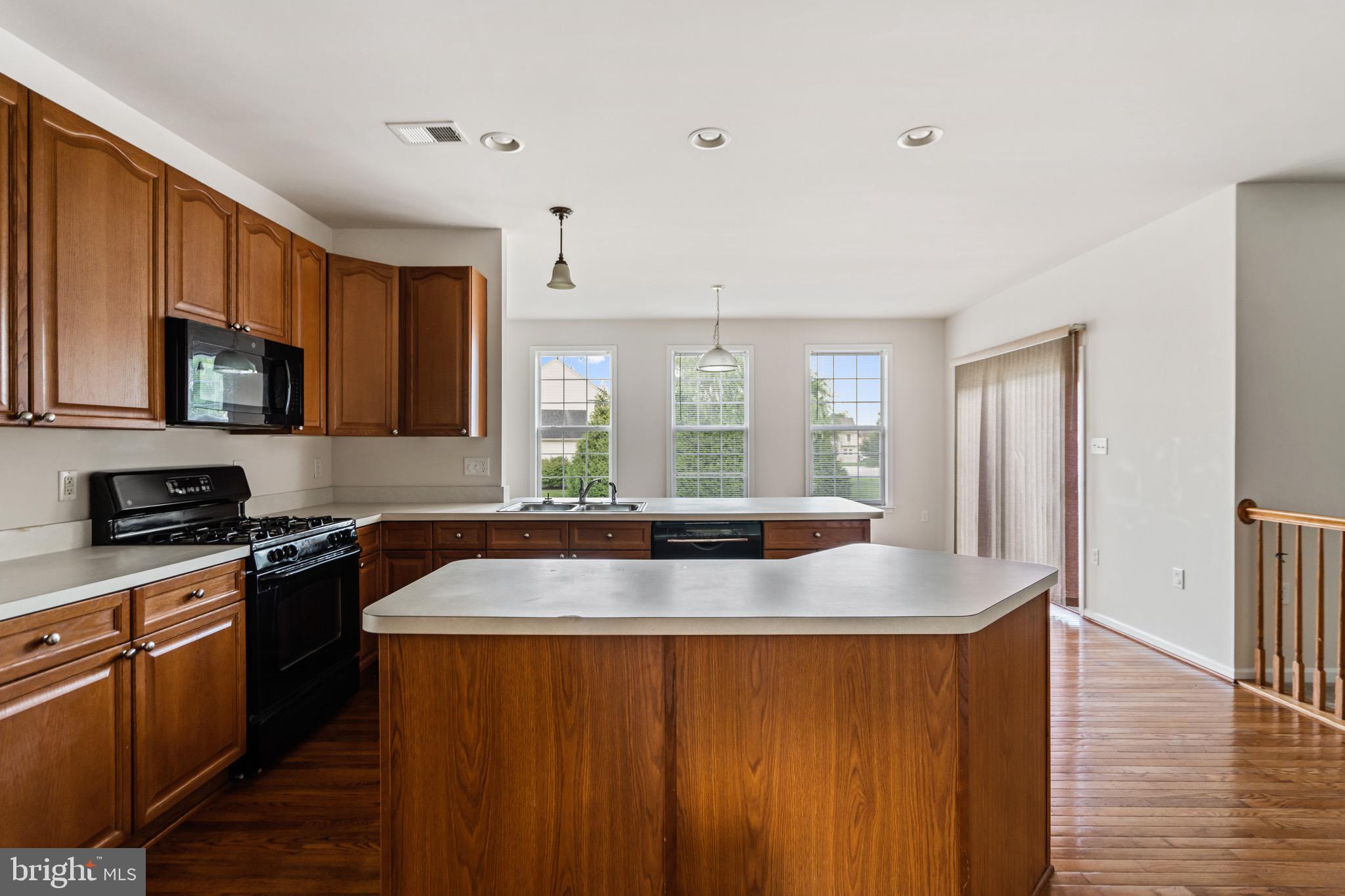 MCCAULEY CROSSING - Residential