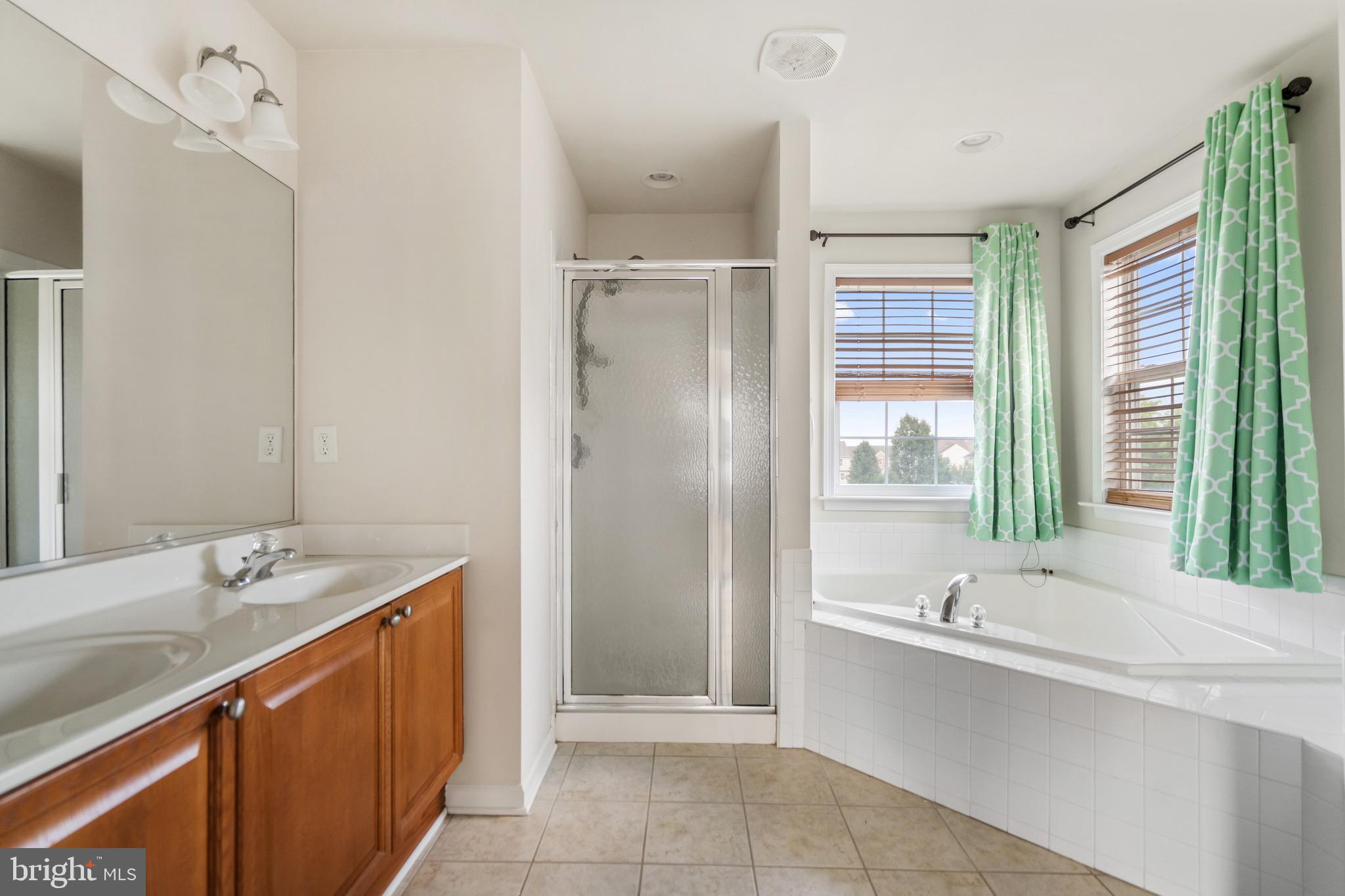 MCCAULEY CROSSING - Residential