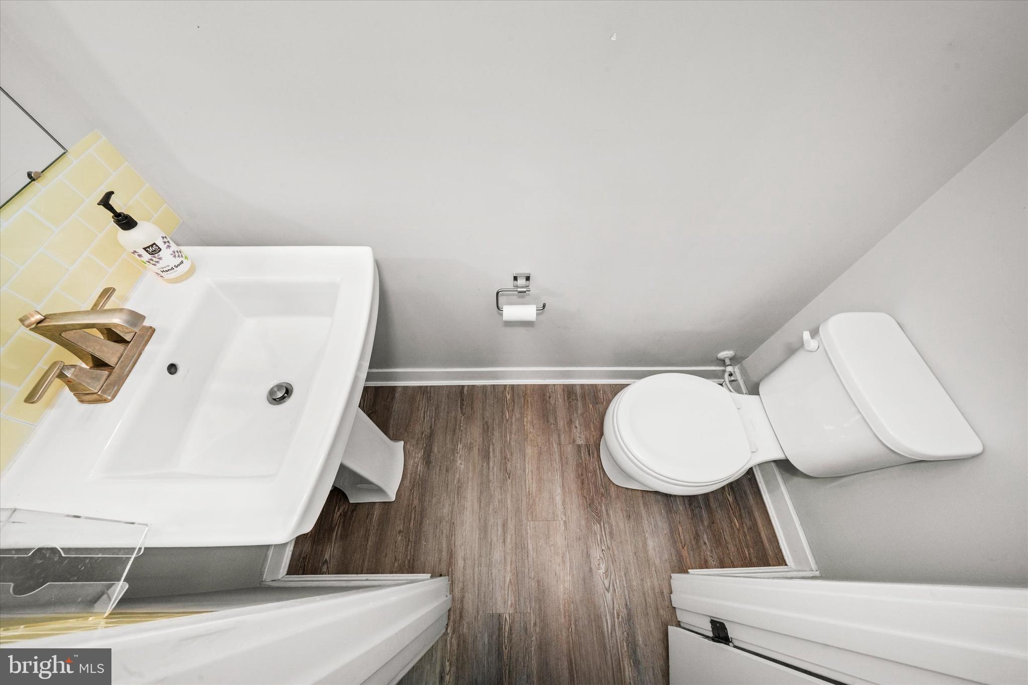 CHESTNUT HILL PRESERVES - Residential