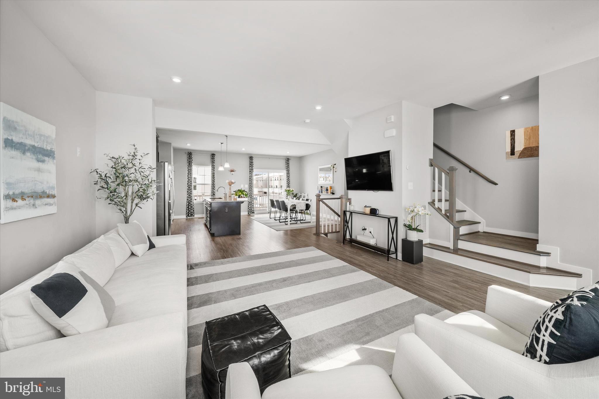 CHESTNUT HILL PRESERVES - Residential