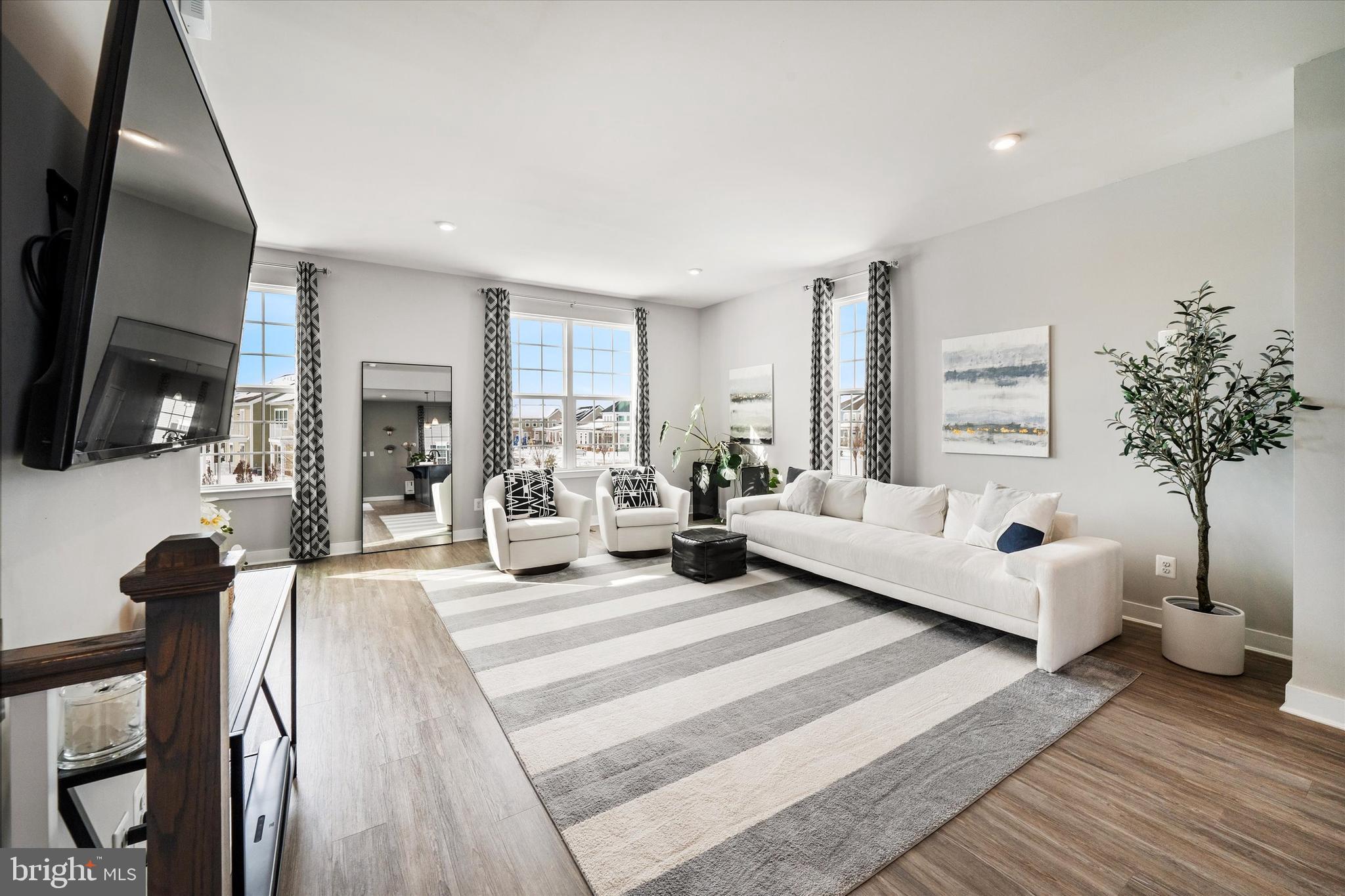 CHESTNUT HILL PRESERVES - Residential