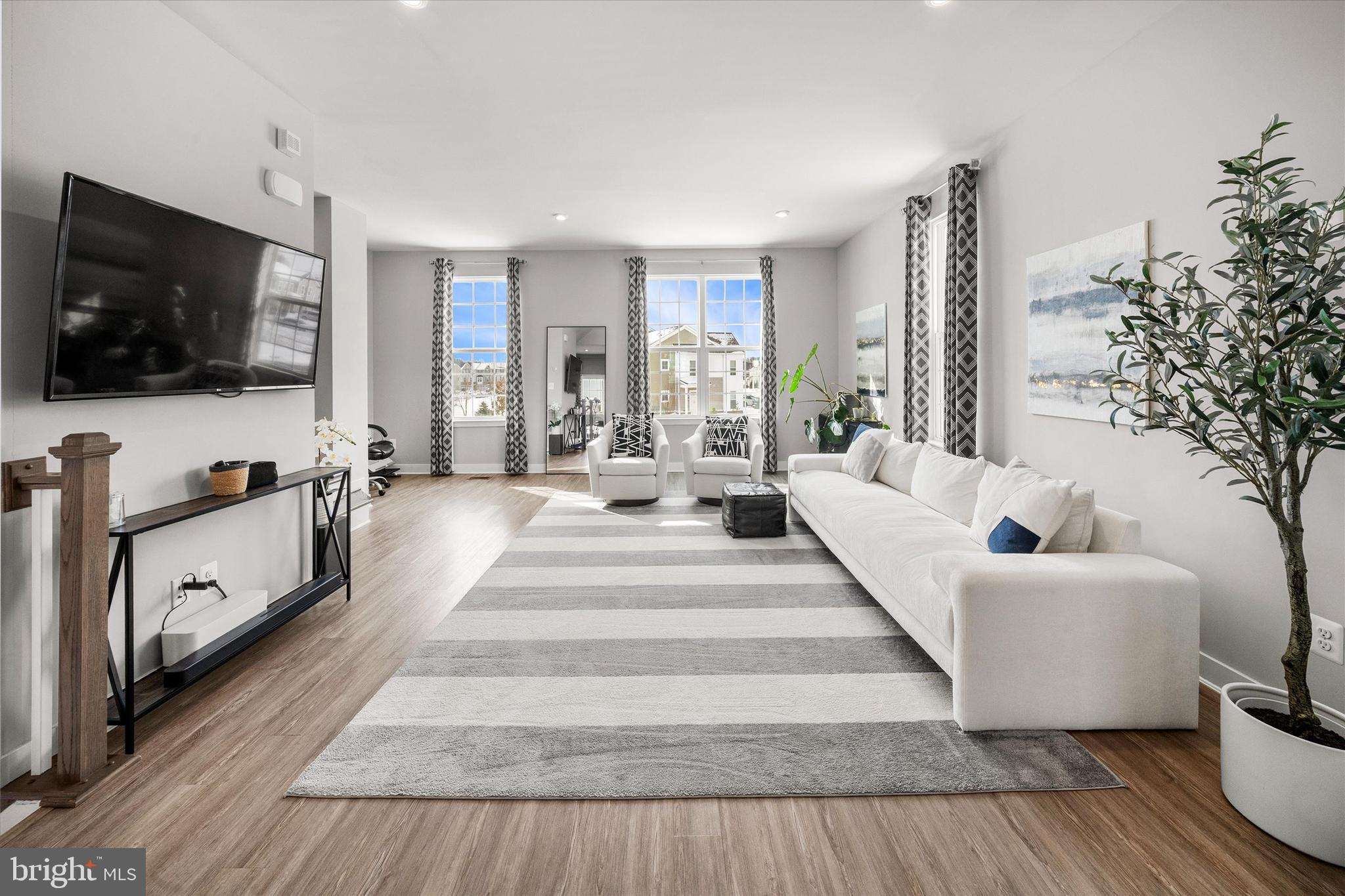 CHESTNUT HILL PRESERVES - Residential