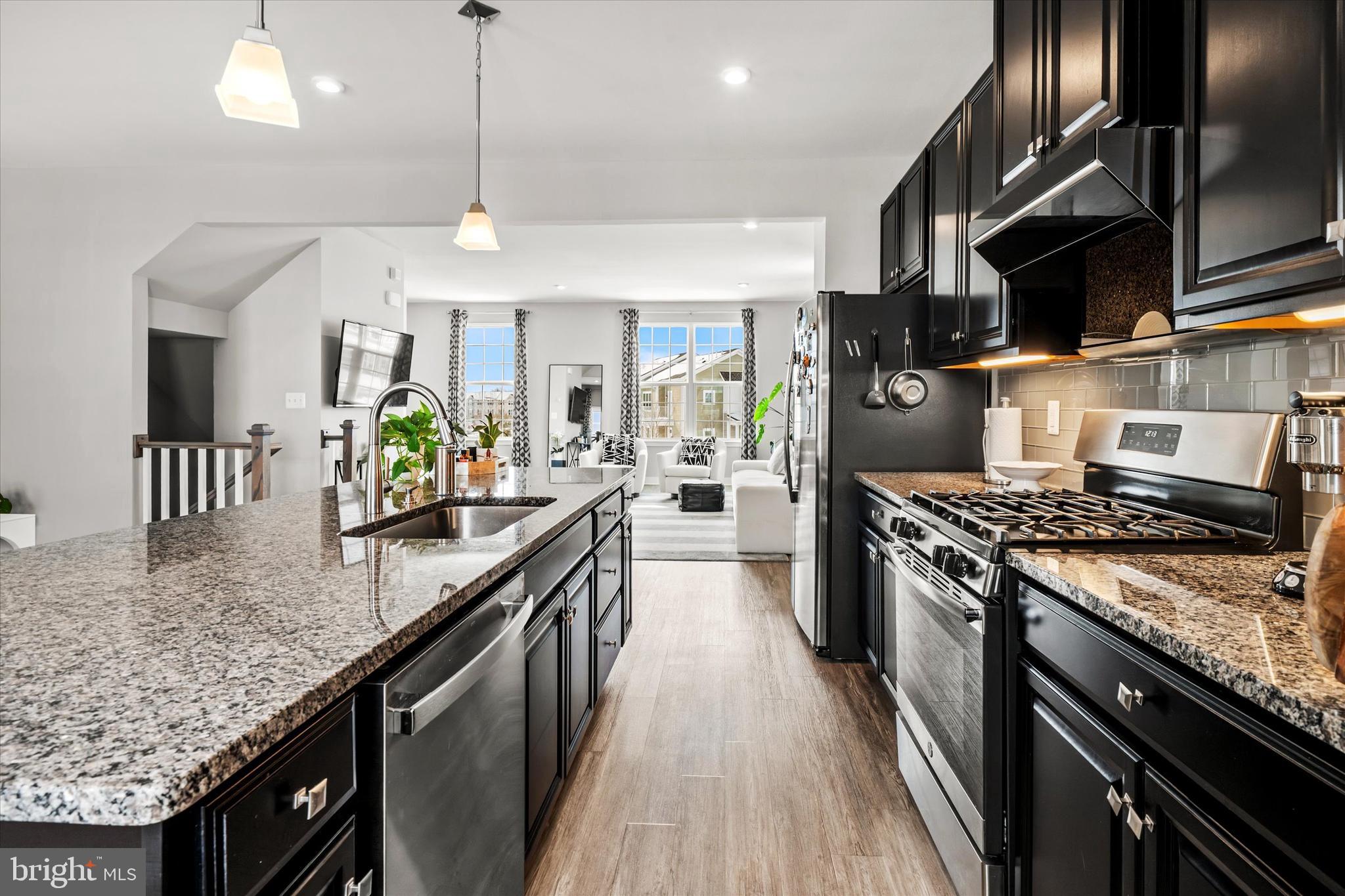 CHESTNUT HILL PRESERVES - Residential