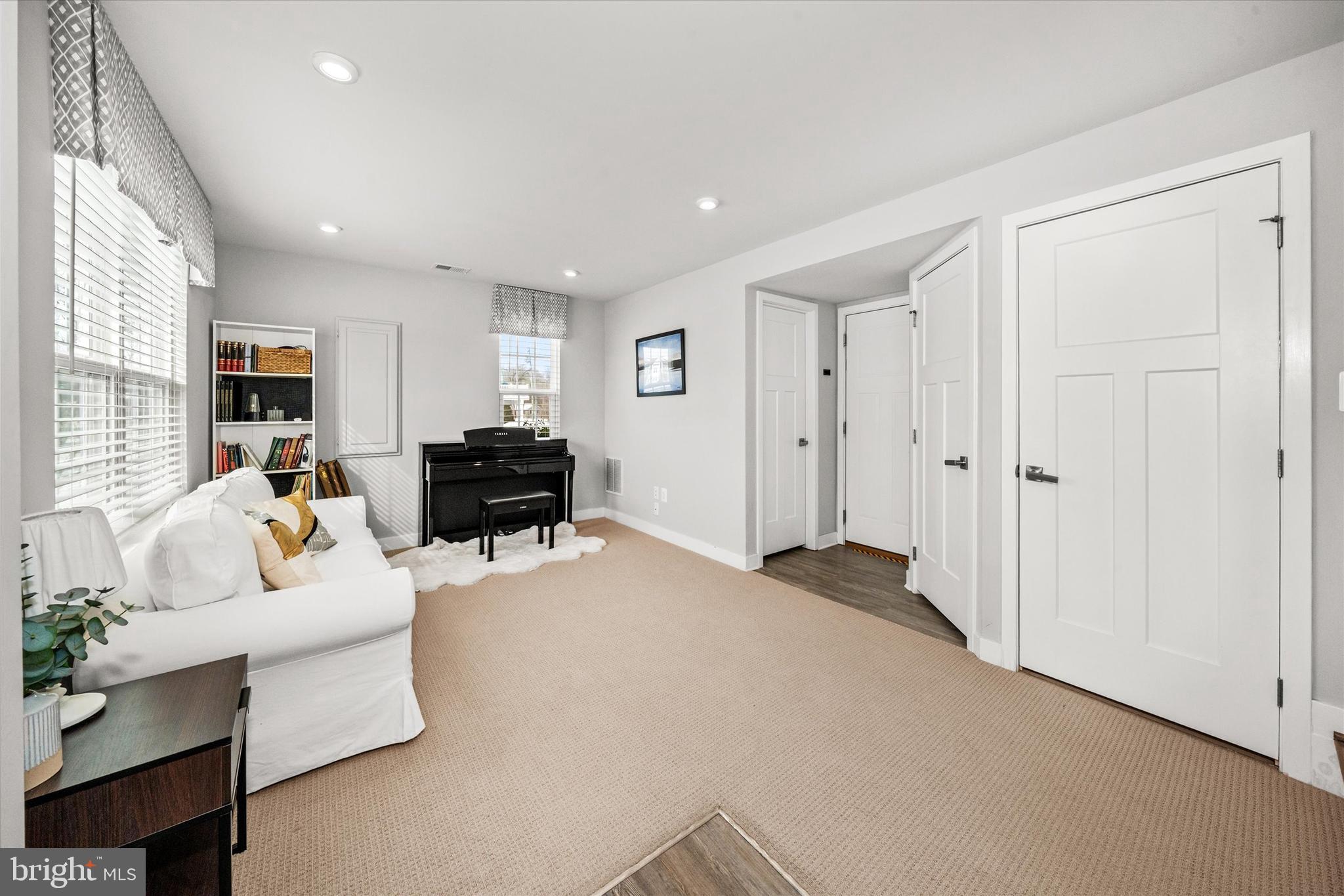 CHESTNUT HILL PRESERVES - Residential