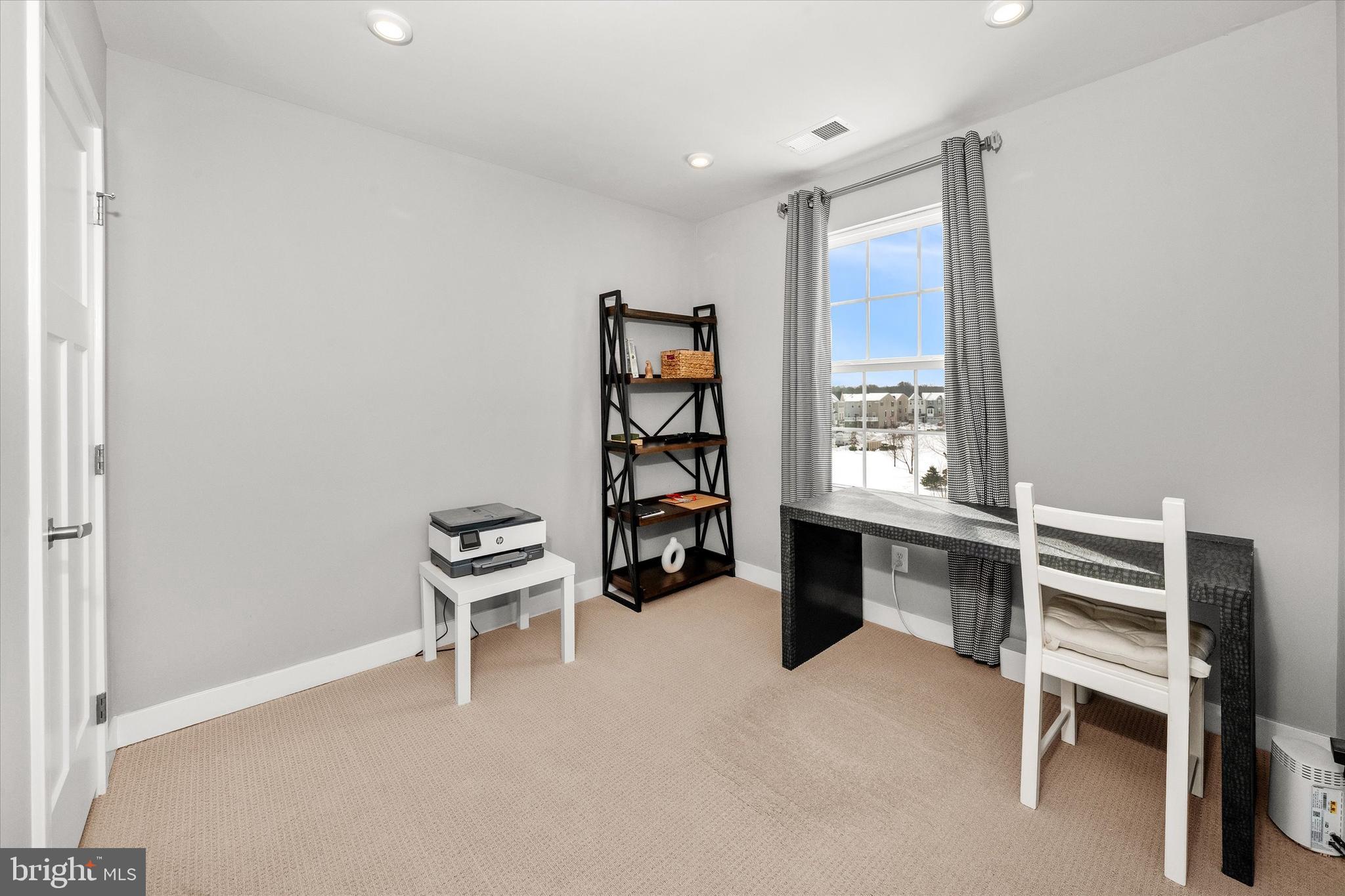 CHESTNUT HILL PRESERVES - Residential