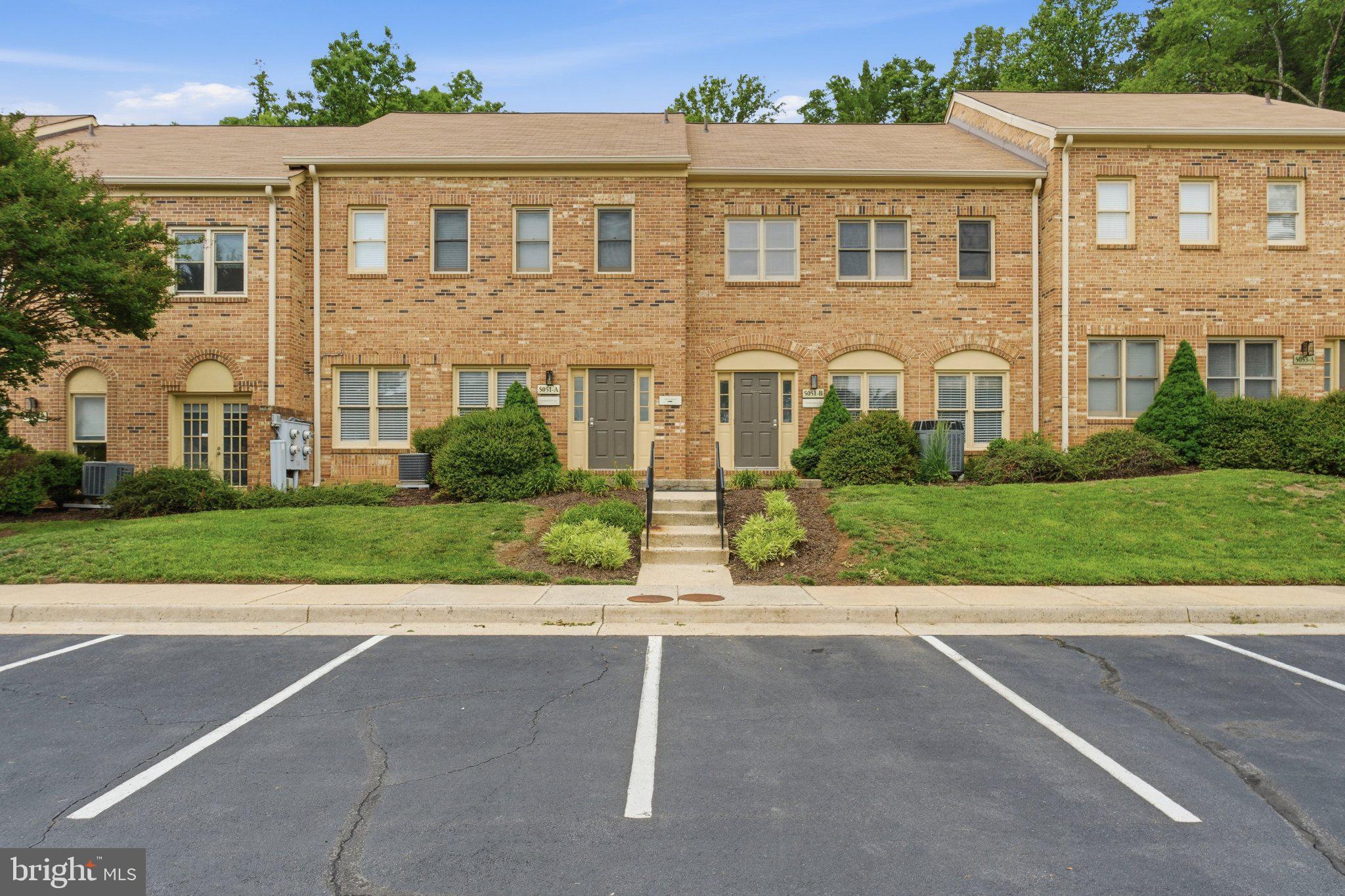 5051 BACKLICK ROAD A & B