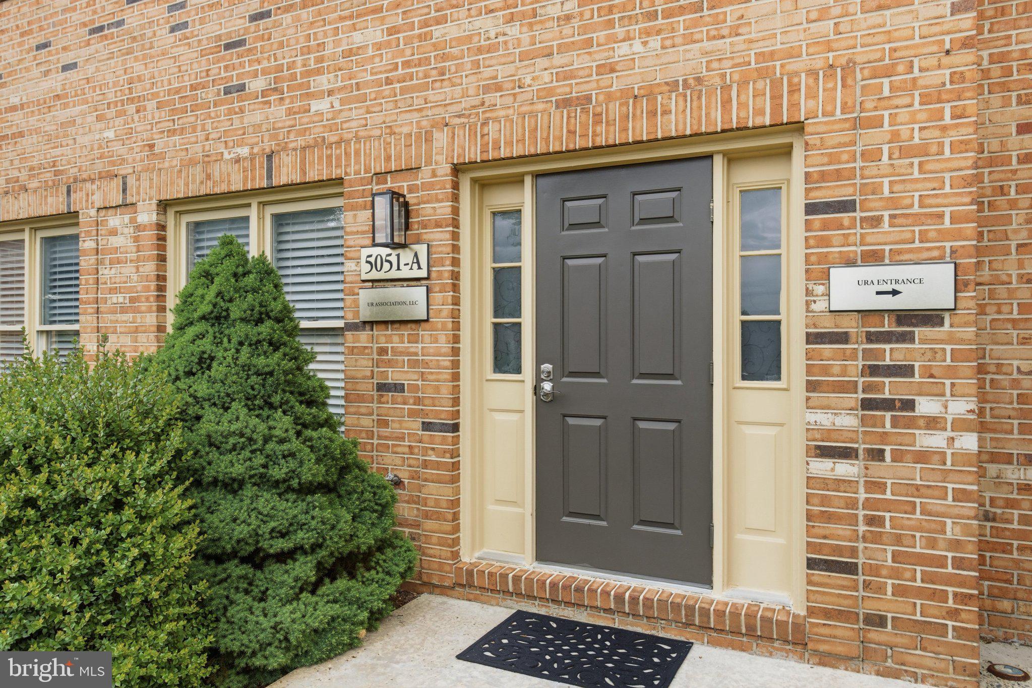 5051 BACKLICK ROAD A & B