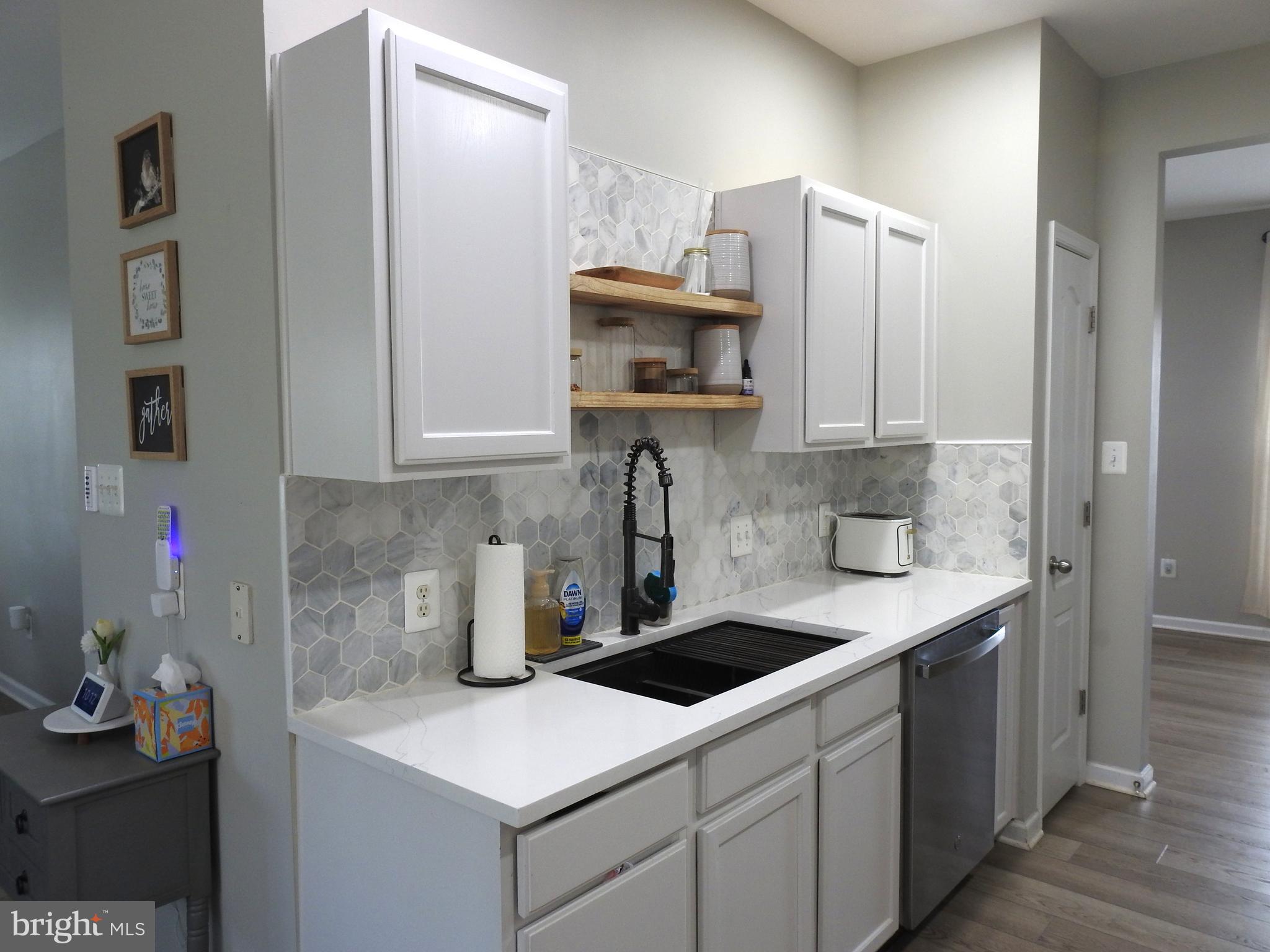 160 HICKORY RIDGE CIRCLE