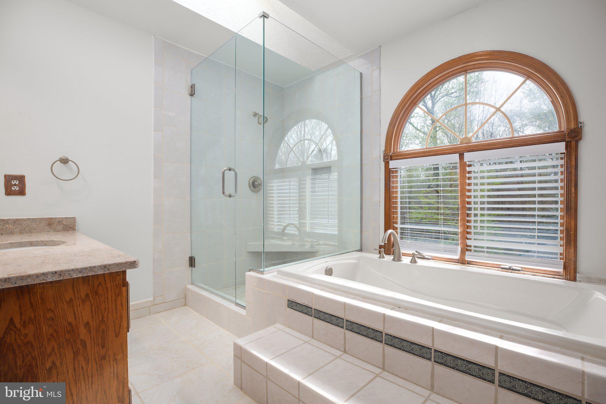 GOLDEN OAKS - Residential