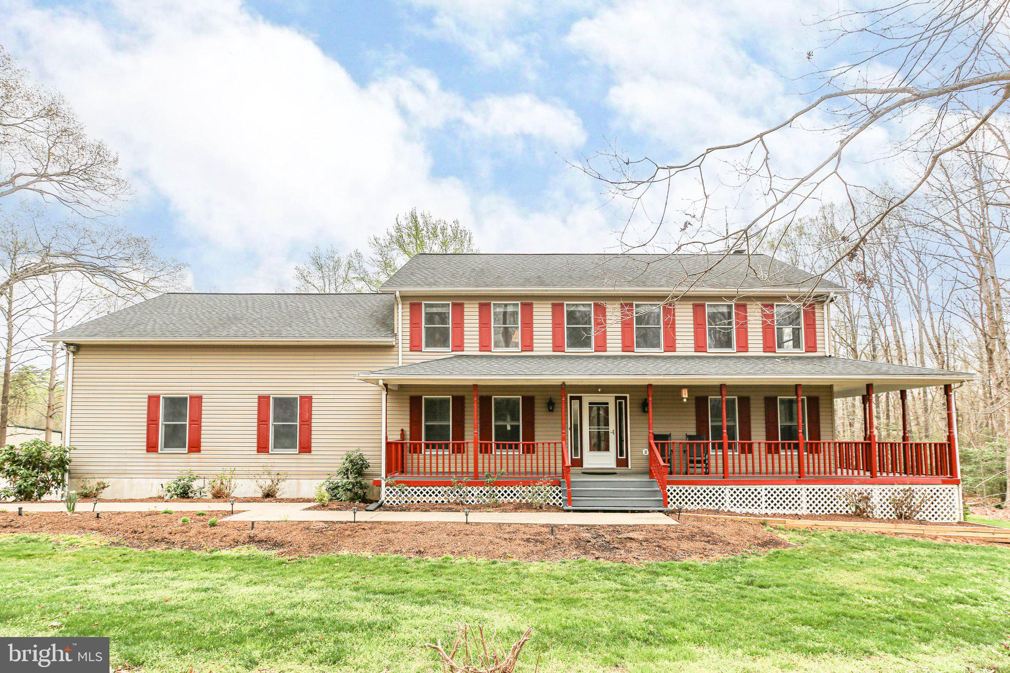 GOLDEN OAKS - Residential