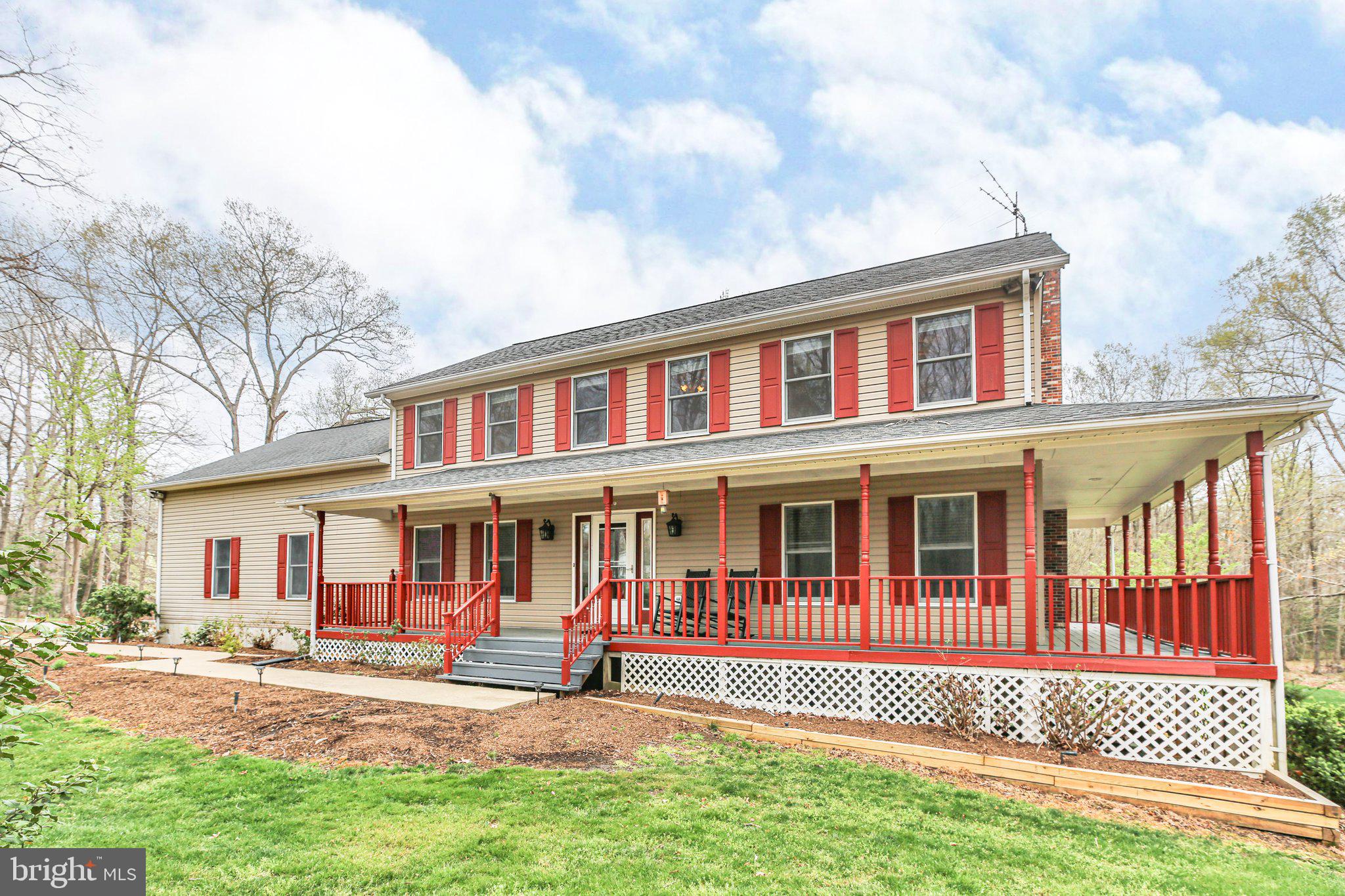 GOLDEN OAKS - Residential