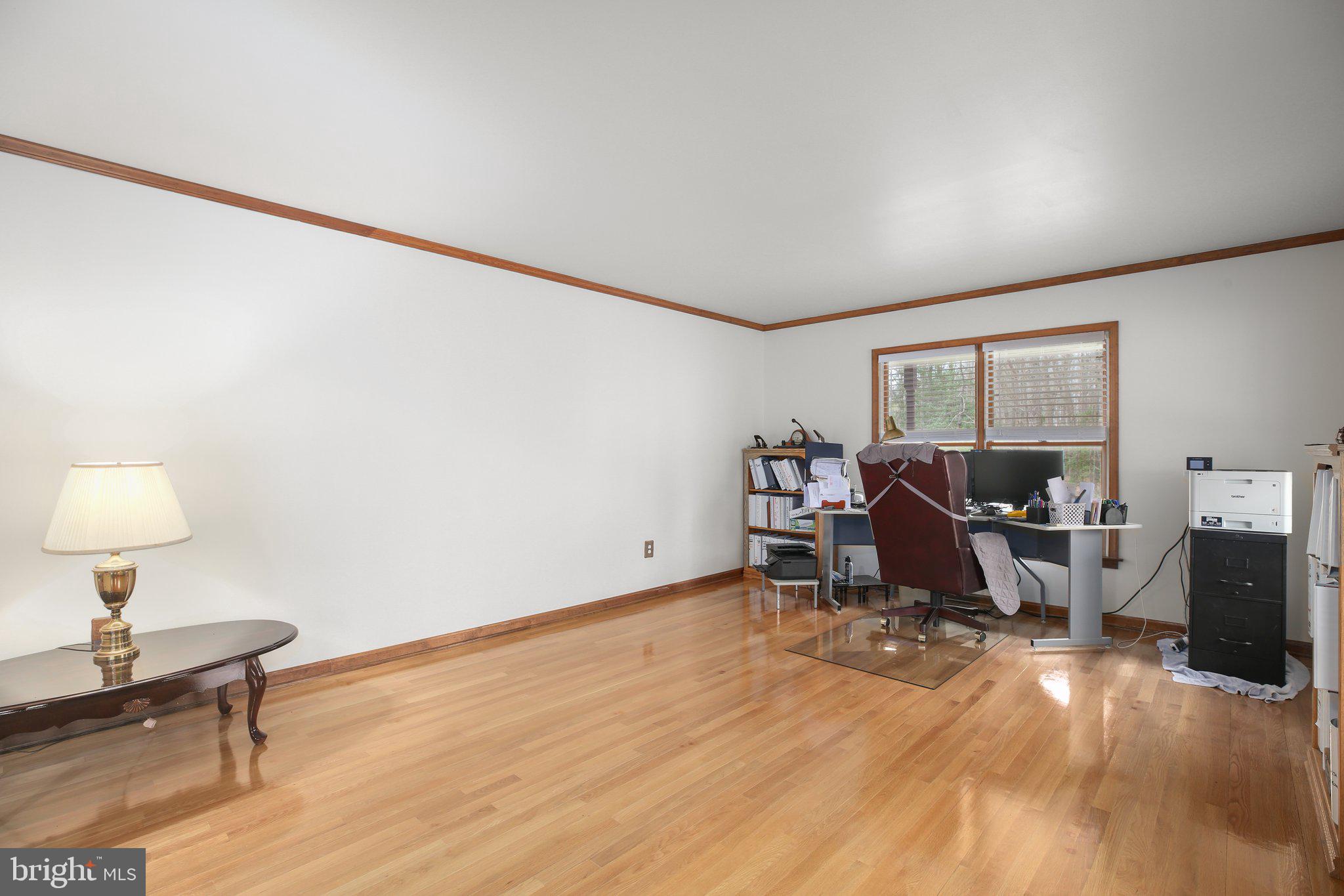 GOLDEN OAKS - Residential