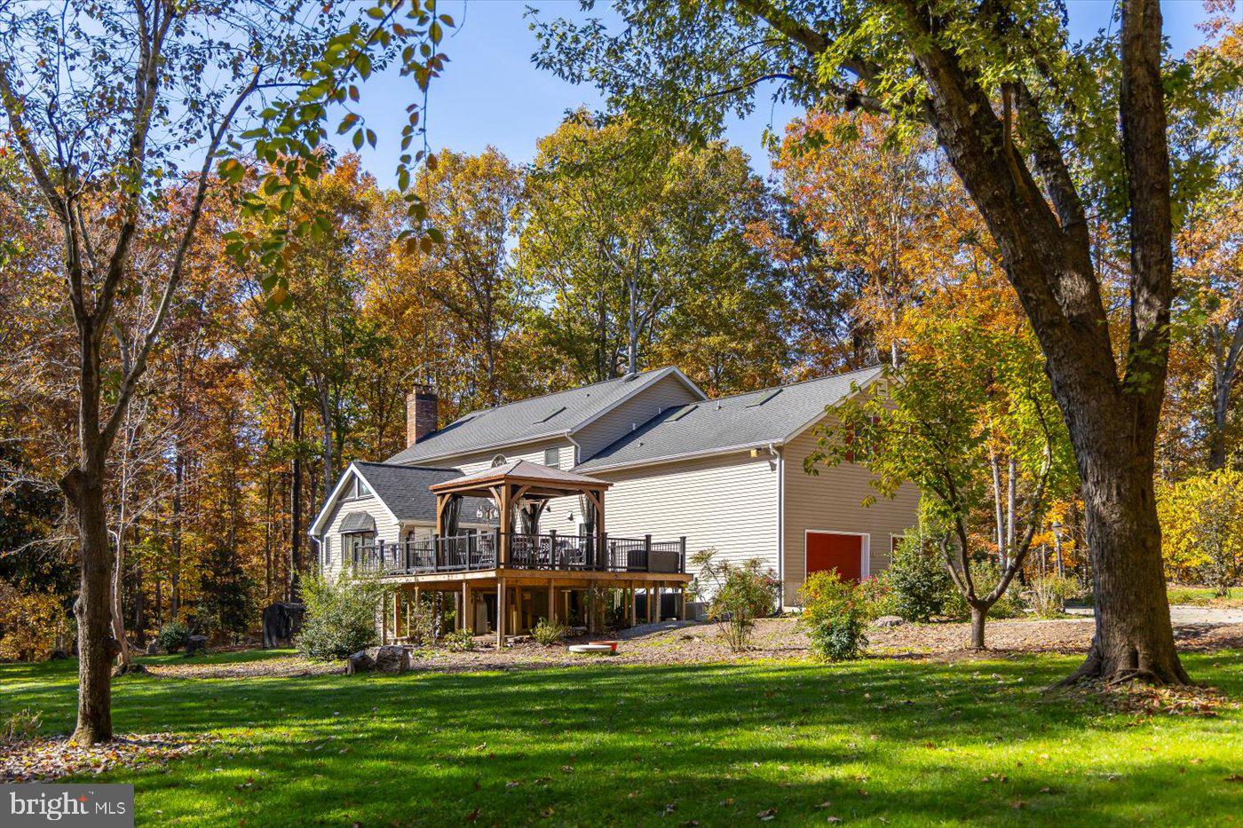 GOLDEN OAKS - Residential