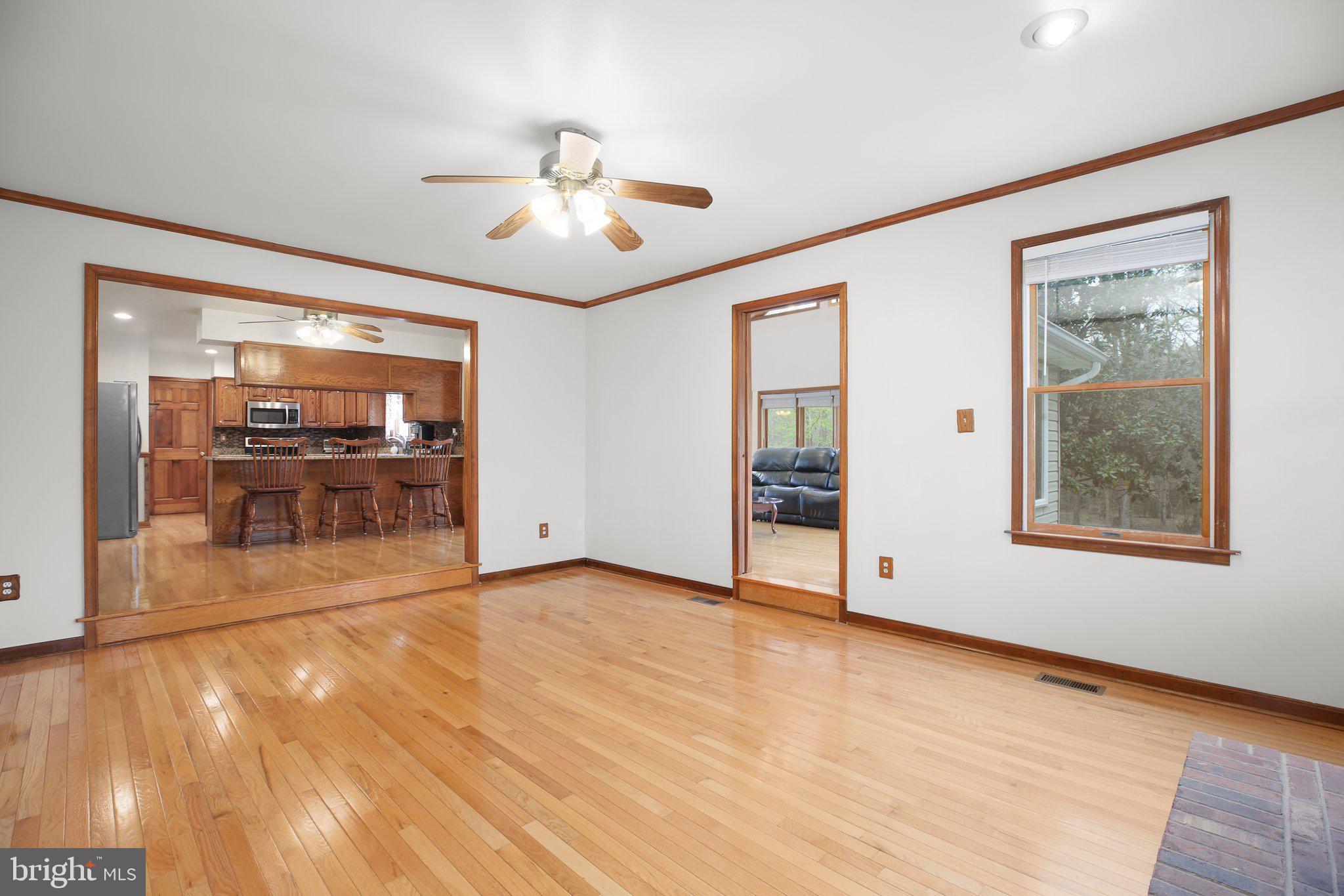 GOLDEN OAKS - Residential