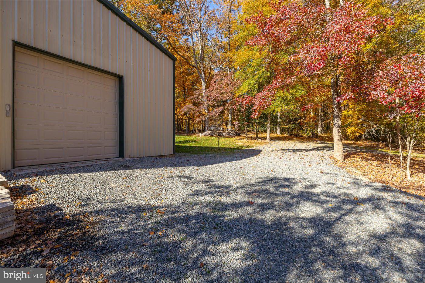 GOLDEN OAKS - Residential