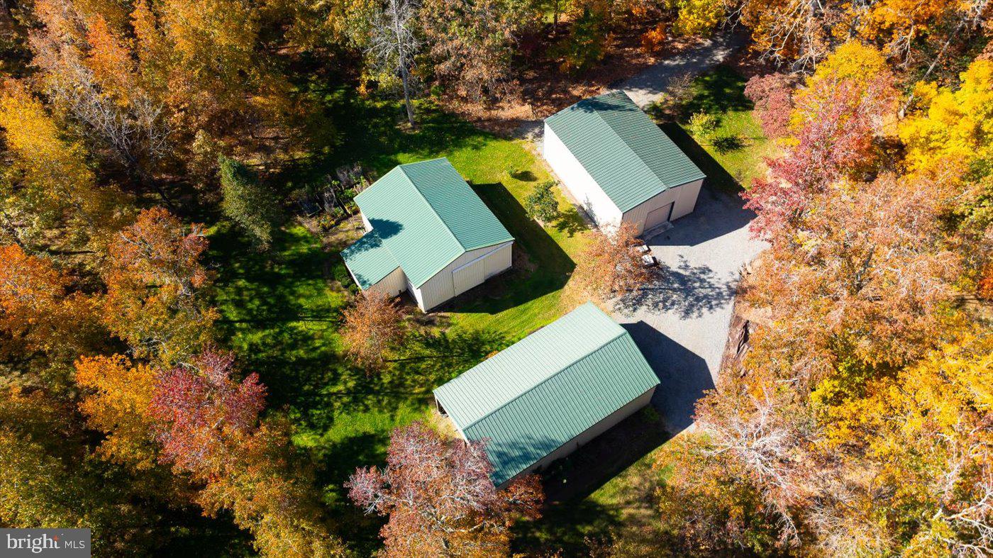 GOLDEN OAKS - Residential