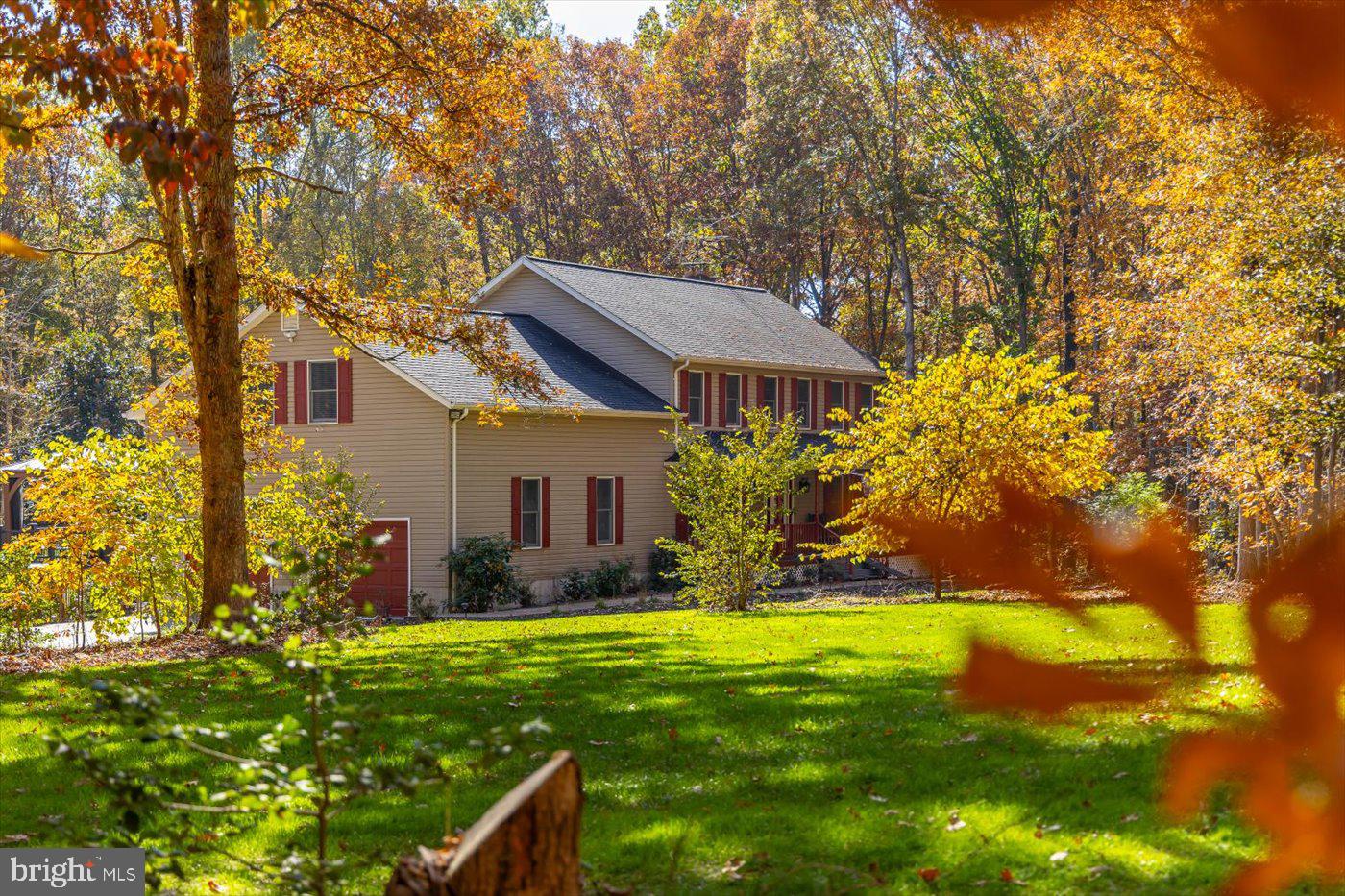 GOLDEN OAKS - Residential