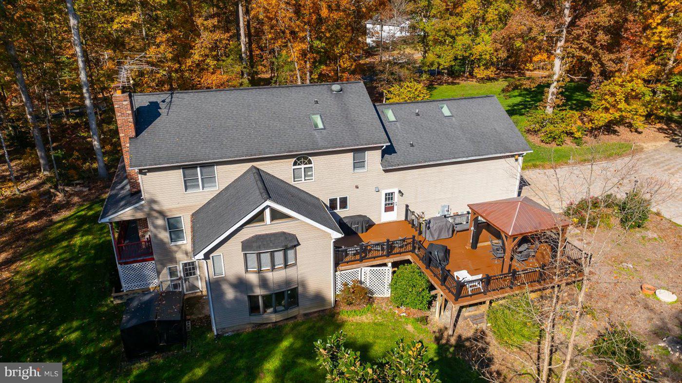 GOLDEN OAKS - Residential