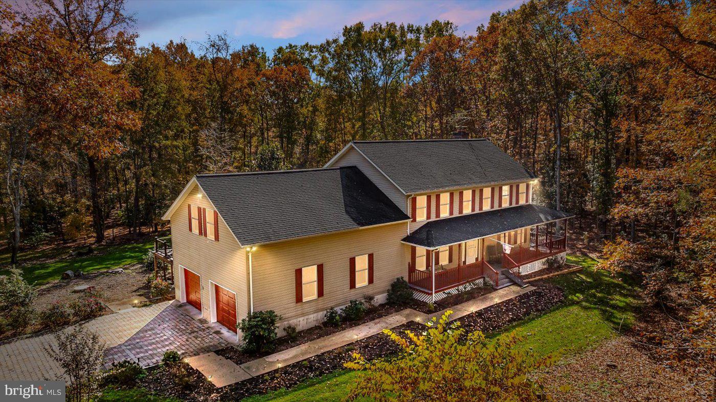 GOLDEN OAKS - Residential