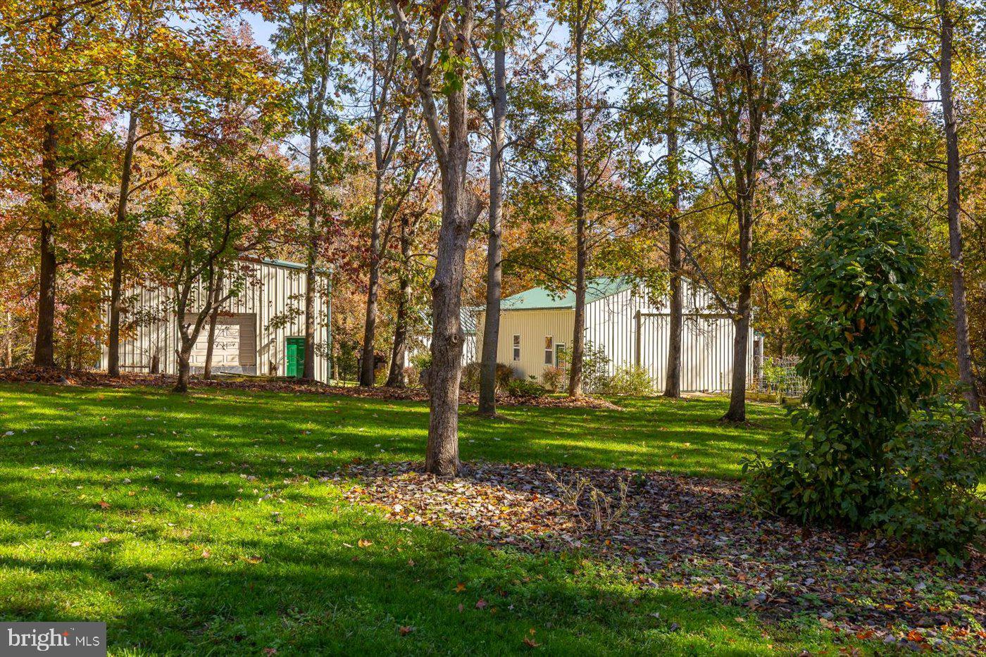 GOLDEN OAKS - Residential