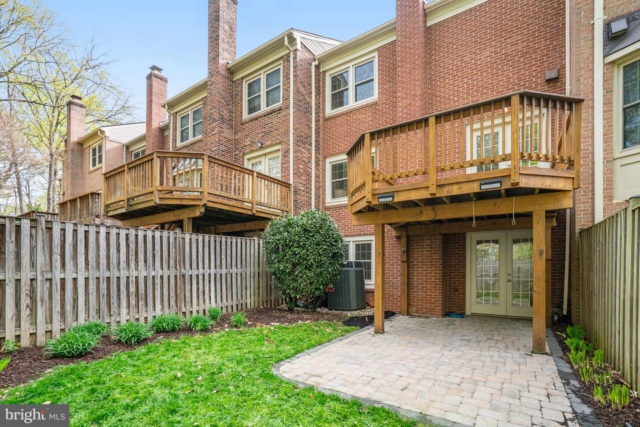 IDYLWOOD STATION - Residential