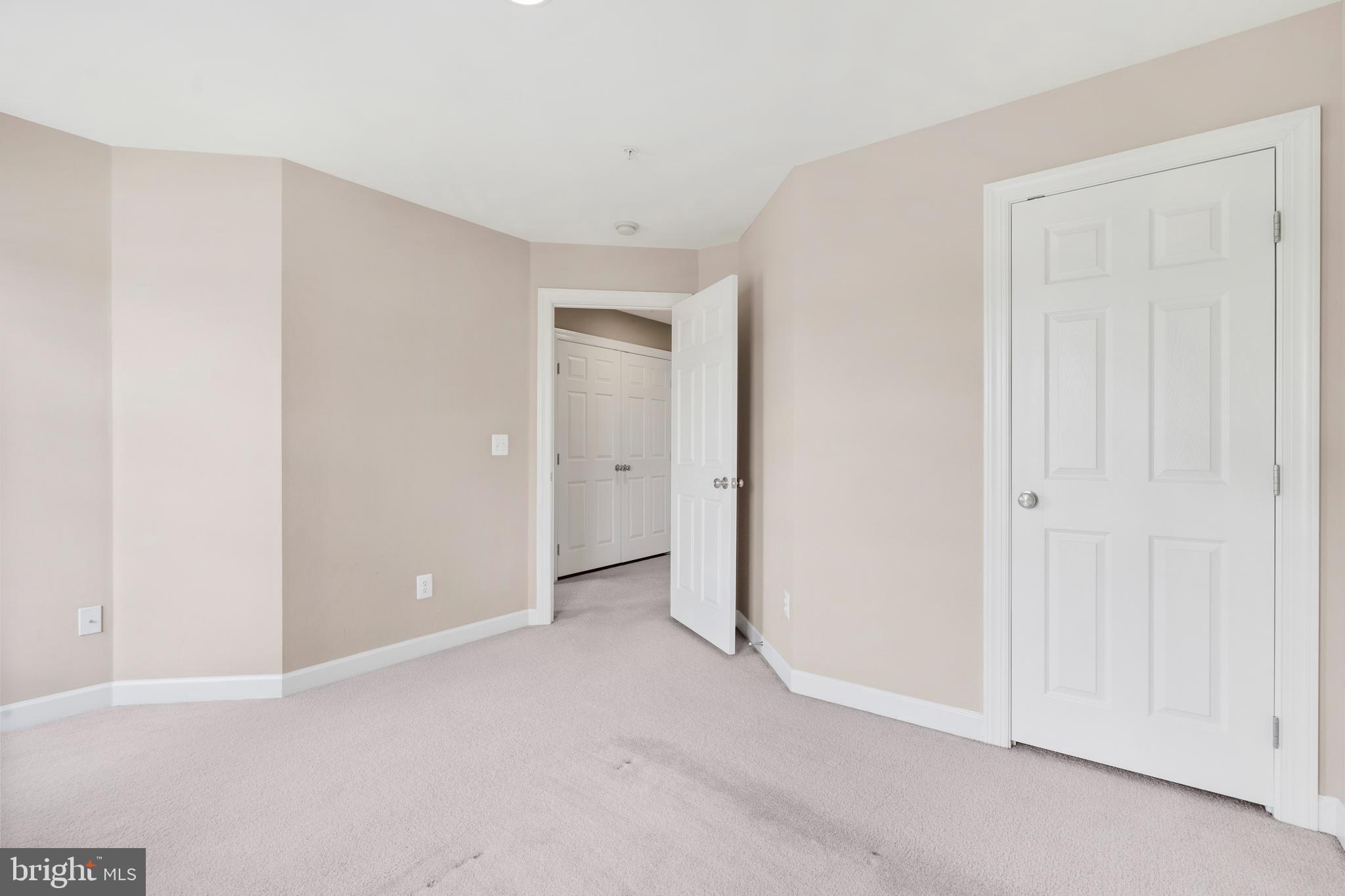 BROOKFIELD GLEBE ROAD - Residential Lease