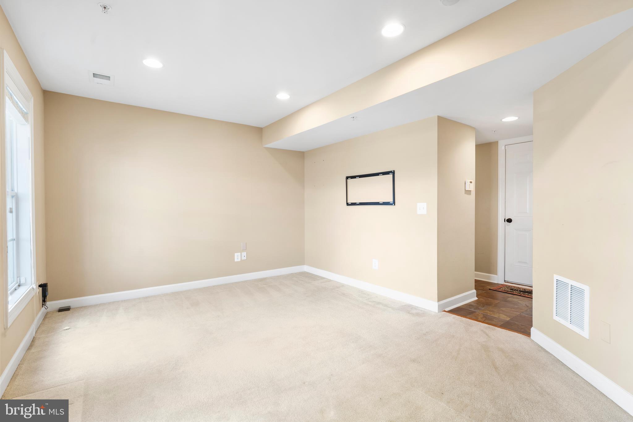 BROOKFIELD GLEBE ROAD - Residential Lease