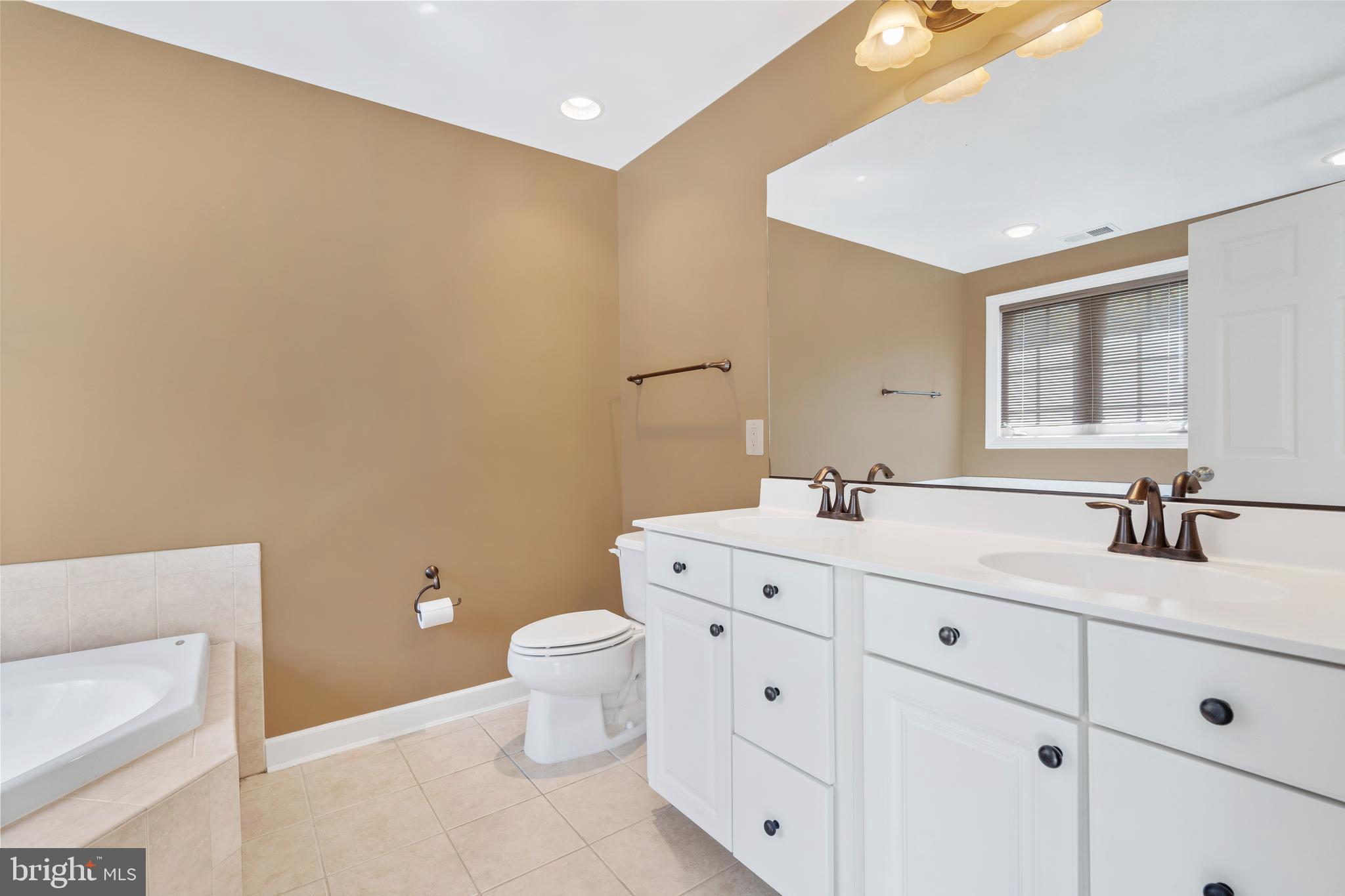 BROOKFIELD GLEBE ROAD - Residential Lease