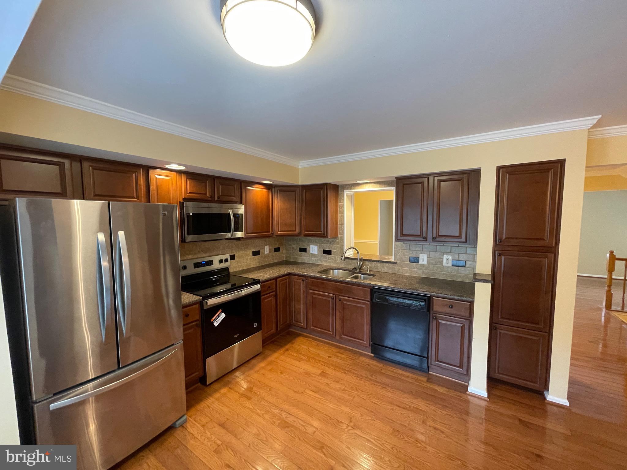 CENTRE RIDGE - Residential Lease