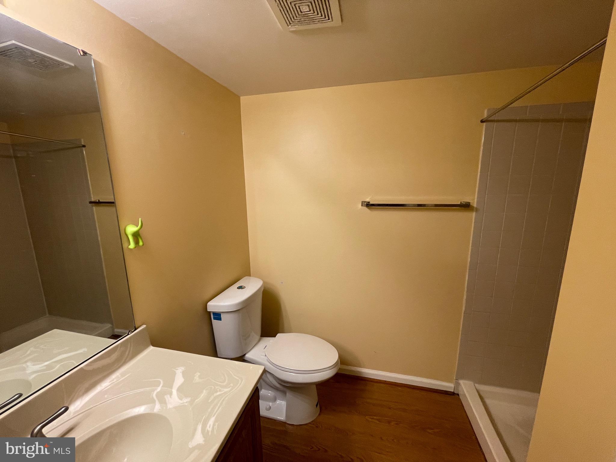 CENTRE RIDGE - Residential Lease