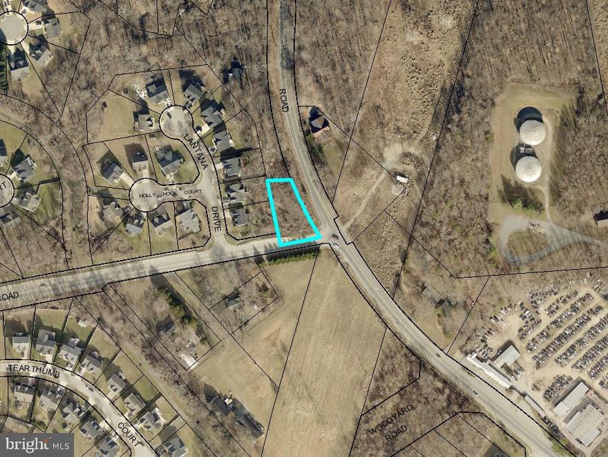 ONLINE AUCTION: Online Bidding Begins 11/28  @ 10:00 am. Bidding Ends  11/30 @ 11:20 am. ATTENTION INVESTORS! +/- 36,302 SF Lot in the Upper Marlboro area of PG County. Prime Central Location- Close Proximity to schools, parks, shopping, restaurants & so much more! Convenient Access to Major Traffic Artery, 301 (Crain Hwy.) Convenient Access to Major Traffic Artery, 214 (E Capitol St. NE). 10% buyer's premium or $1,000 whichever is greater will be added to the high bid. $1,000 deposit.  Please Visit Ashland Auction’s website for more details. For full Terms and Conditions visit the auctioneer's website, or contact the auctioneer’s office.