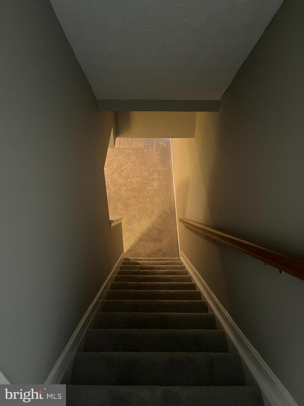 WOODLAND MANOR - Residential Lease