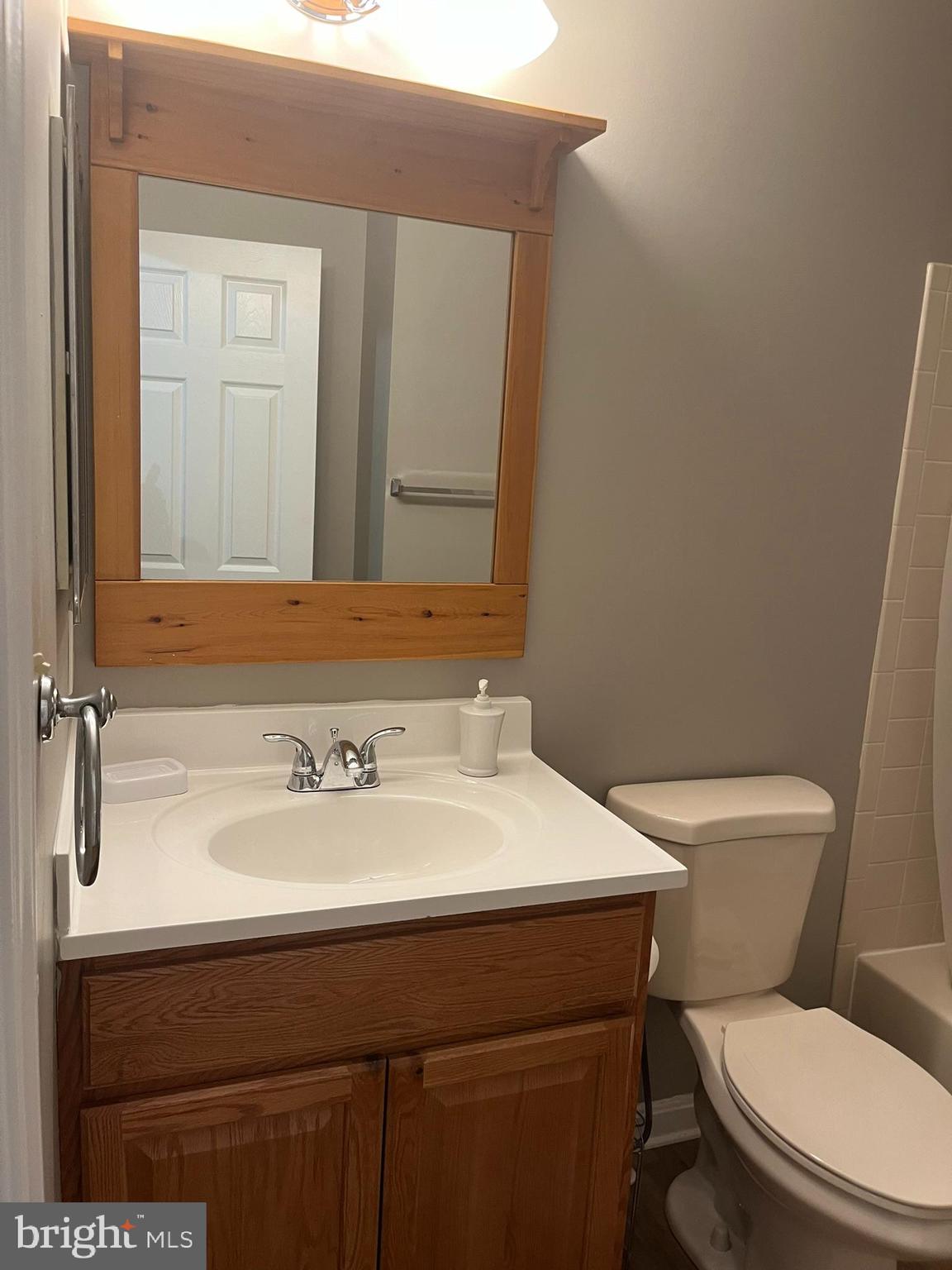 WOODLAND MANOR - Residential Lease