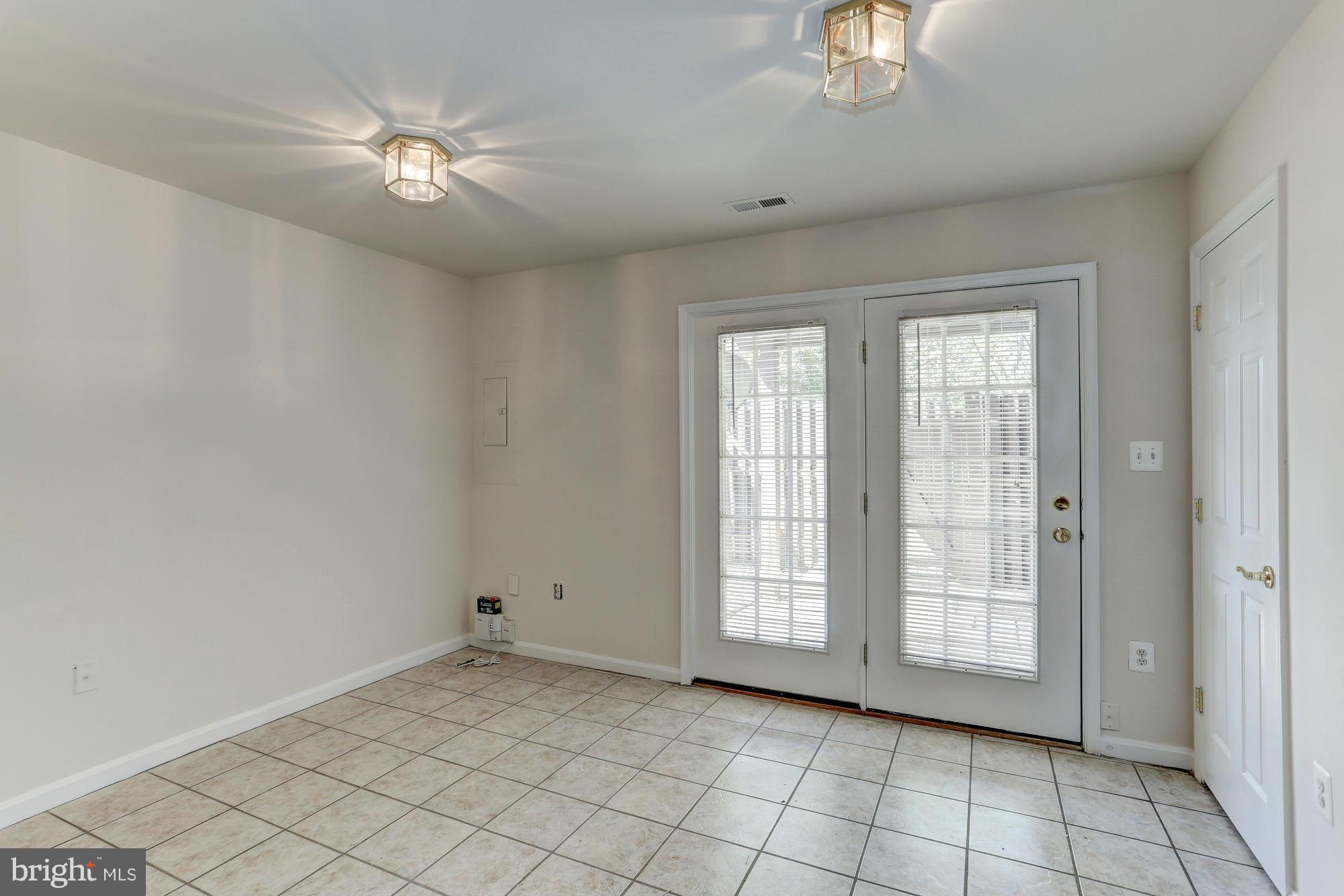 HEARTHSIDE AT FLYNNS CROSSING - Residential