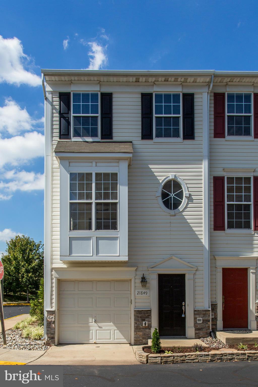 HEARTHSIDE AT FLYNNS CROSSING - Residential