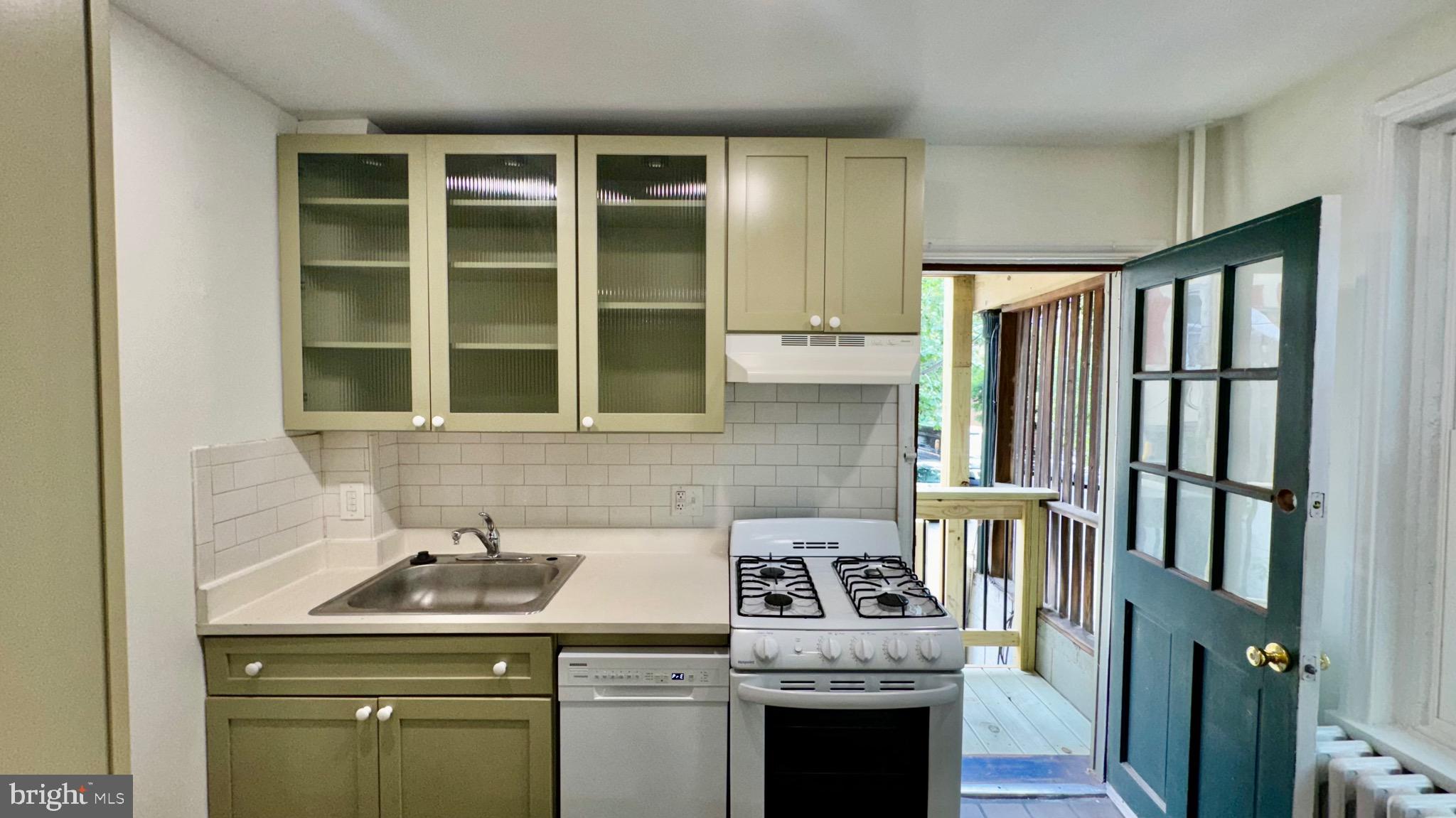 2148 GREEN STREET - UNIT 1