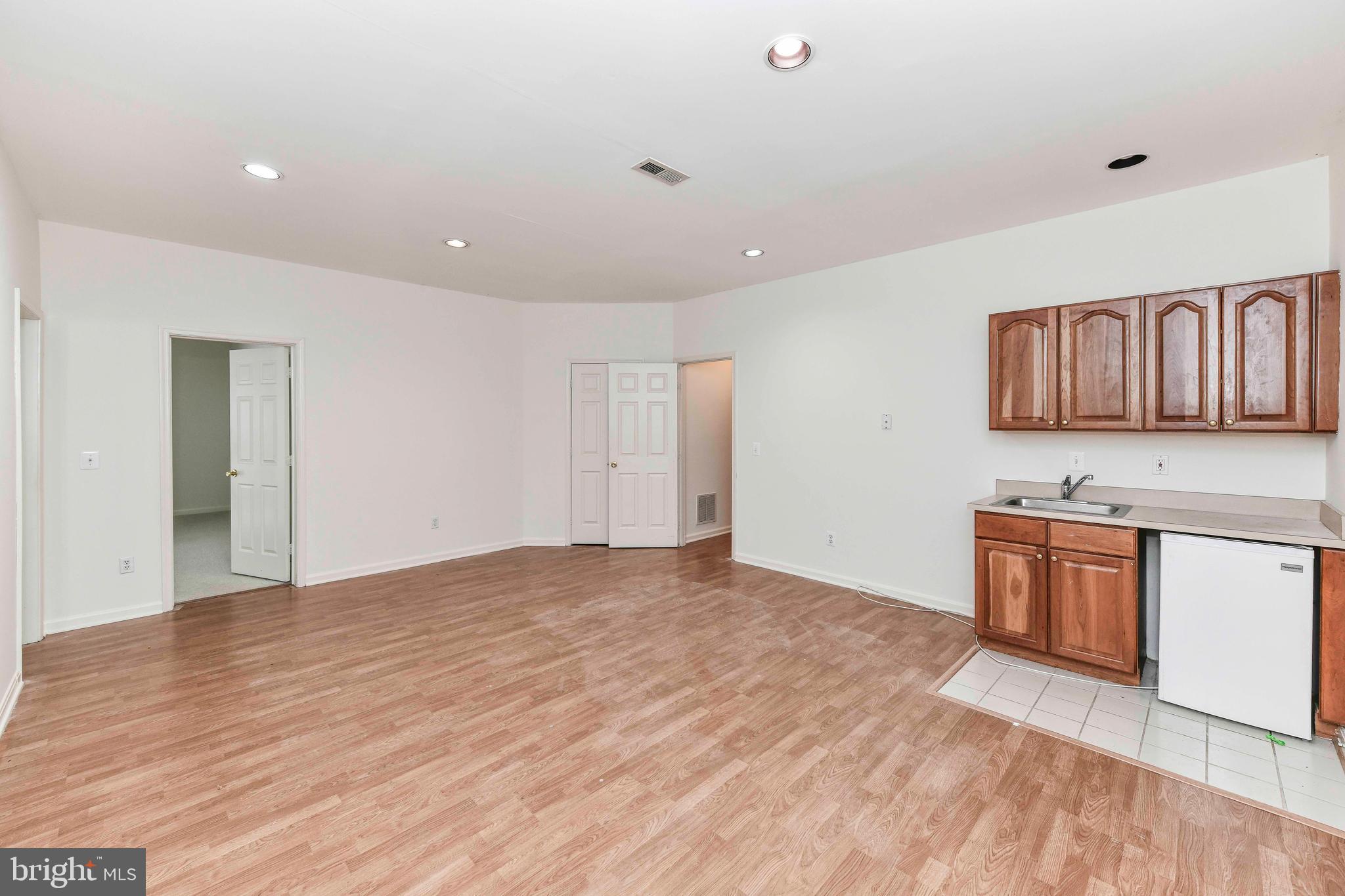 ARMISTEAD PARK - Residential Lease