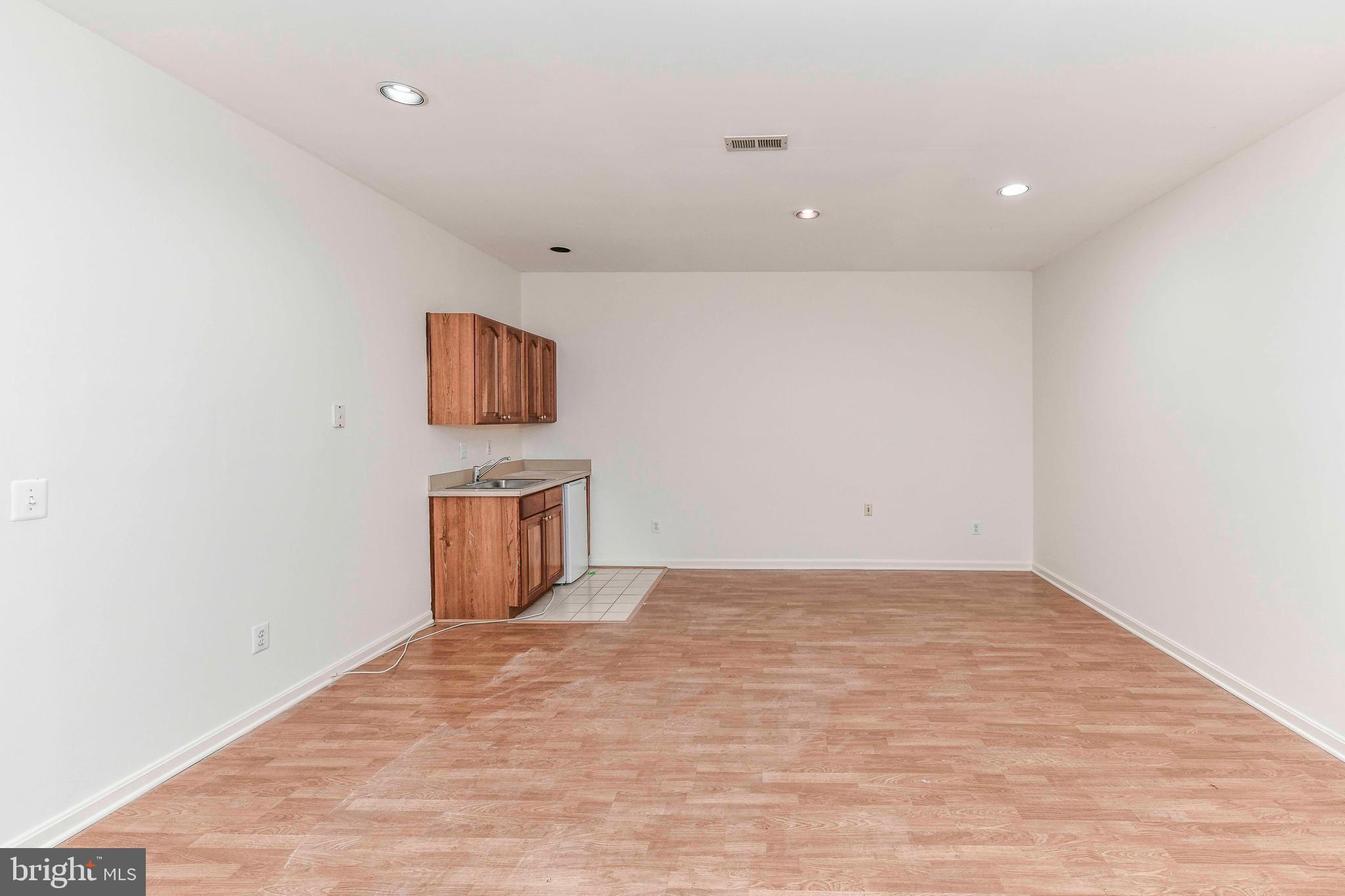 ARMISTEAD PARK - Residential Lease