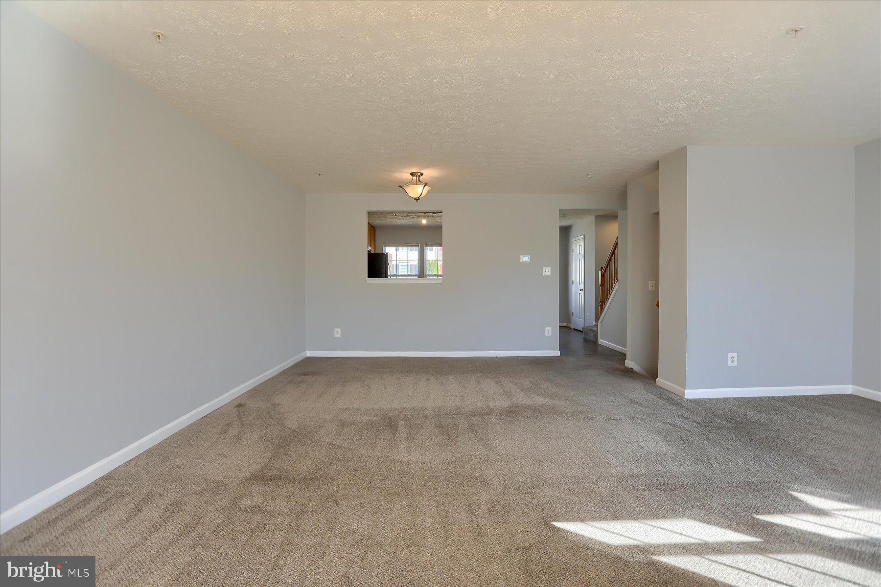 HOLLY WOODS - Residential